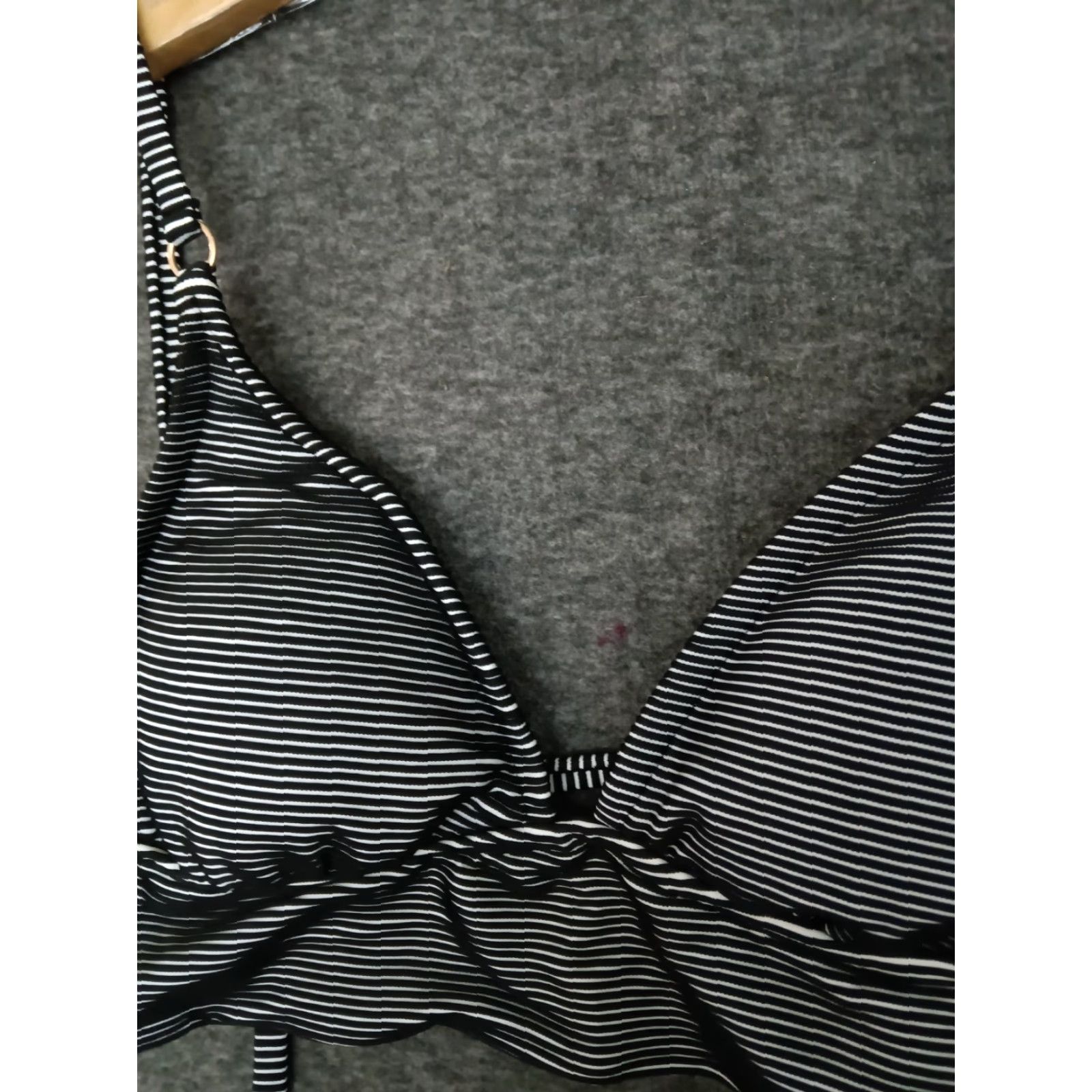 Vintage Shade & Shore Women's Striped Black/White Bikini Swimsuit Top M 8-10 Size M / US 6-8 / IT 42-44 - 3 Thumbnail