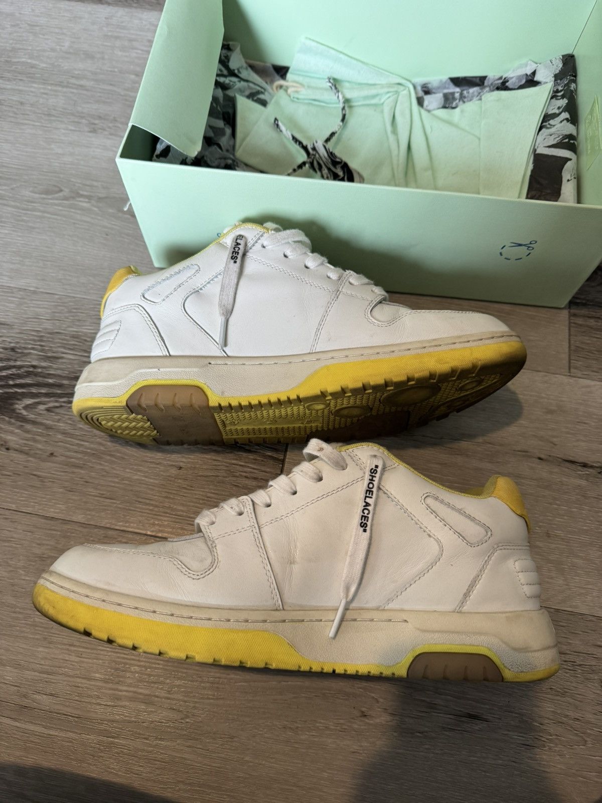Off-White Off-White Out of Office White/Yellow Size US 9 / EU 42 - 2 Thumbnail