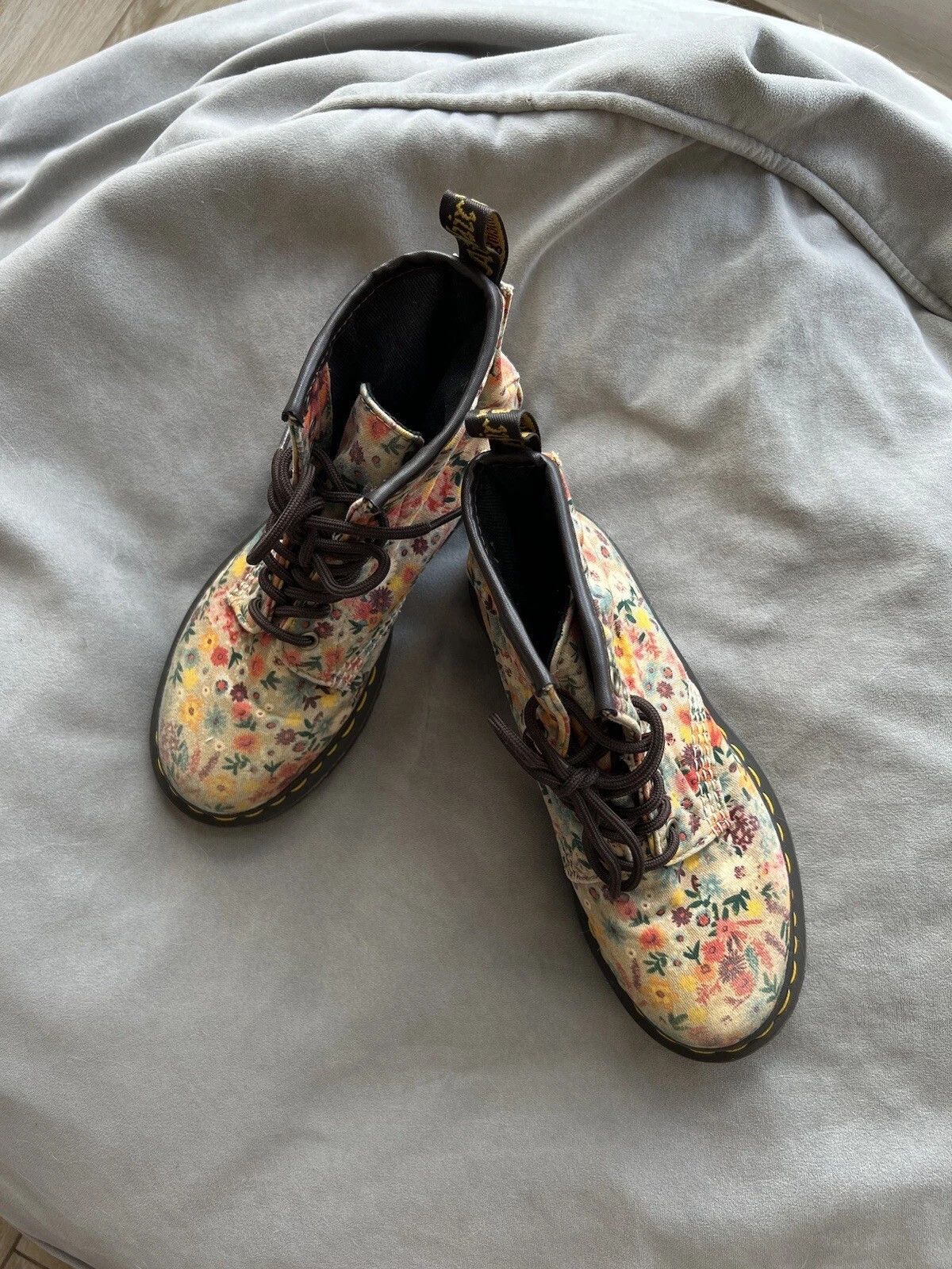 Dr. Martens Dr. Martens 1460 Wanderflower Canvas Boots Size 37 US 6 Size US 7 / IT 37 - 3 Thumbnail