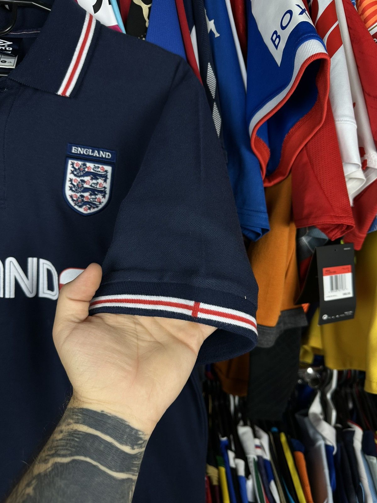 Umbro ENGLAND 2002/2004 FOOTBALL SHIRT JERSEY POLO #10 UMBRO sz L Size US L / EU 52-54 / 3 - 6 Thumbnail