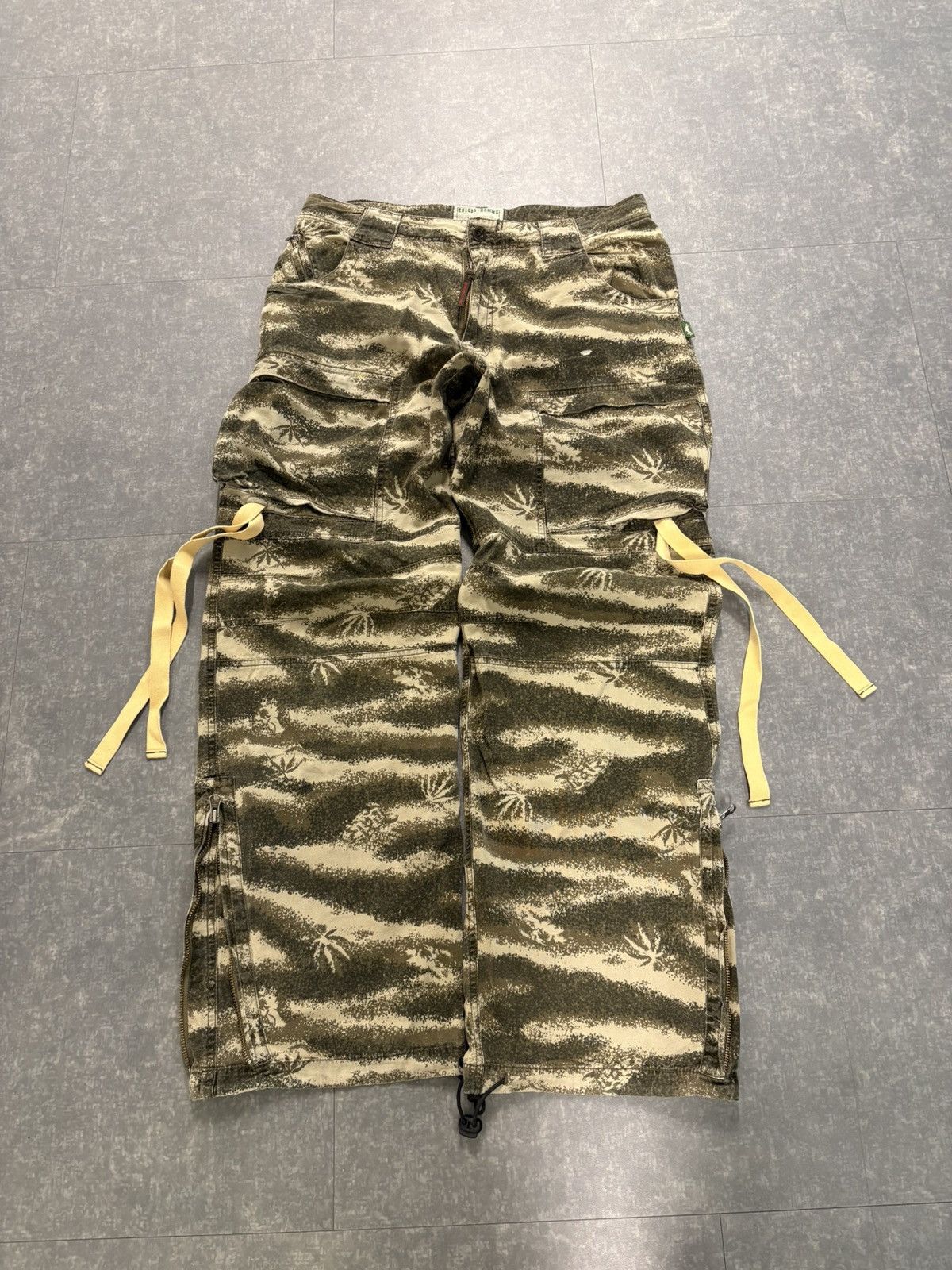 291295=Homme Vintage Japanese Designer 291295 HOMME Parachute Pants Size US 32 / EU 48 - 2 Thumbnail