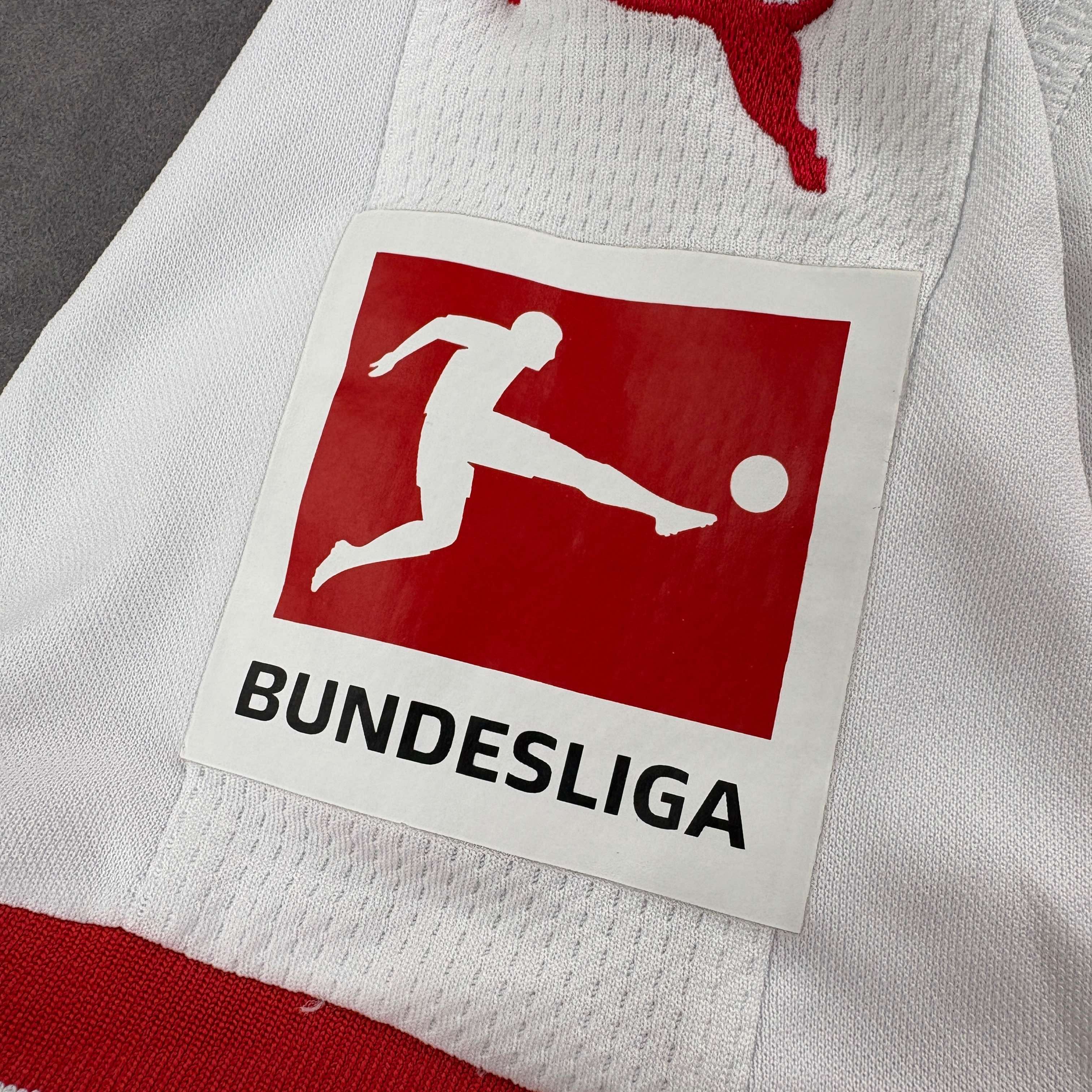 Puma Stuttgart 2018-19 Puma home Gomez football jersey Womens XS Size XS / US 0-2 / IT 36-38 - 6 Thumbnail