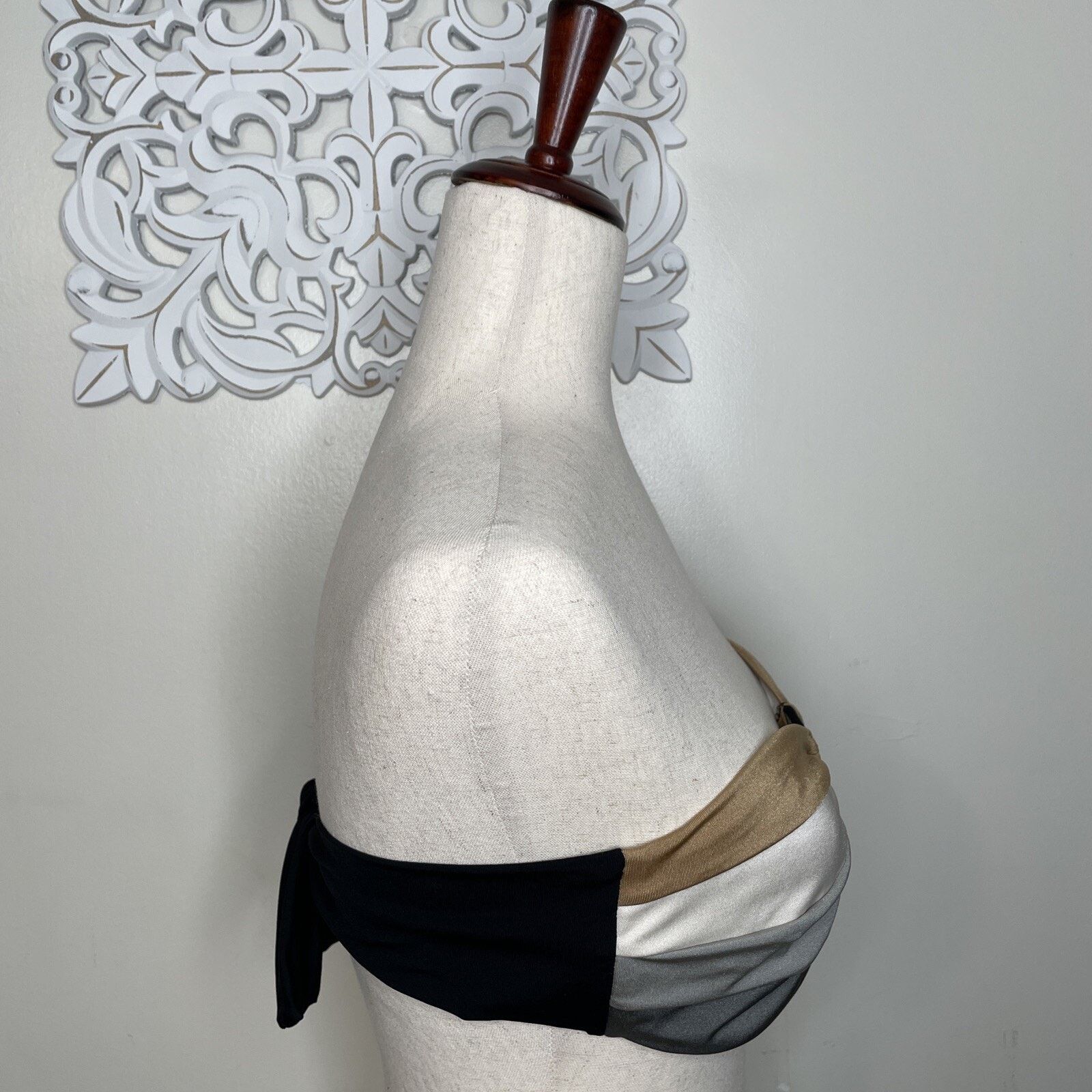 Perry Ellis PERRY ELLIS size L Bandeau Bikini Top Back Tie BLACK Gold Size L / US 10 / IT 46 - 5 Thumbnail