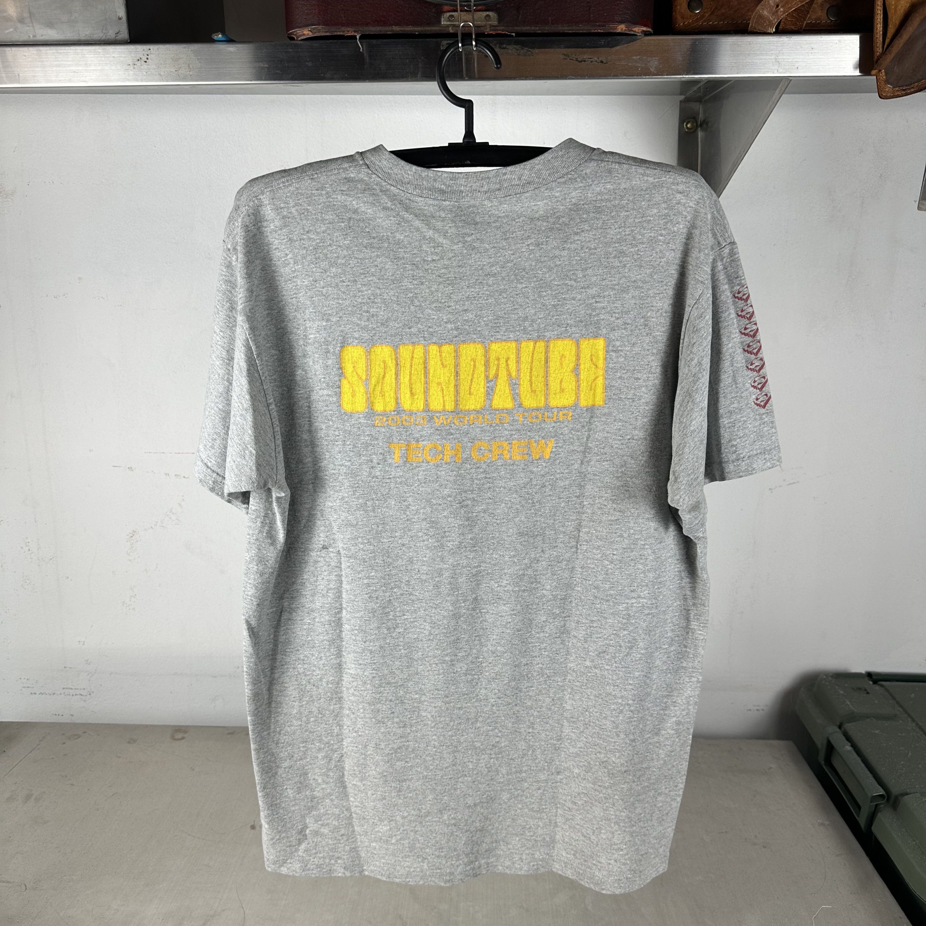 Vintage Vintage 2003 Soundtube World Tour Tech Crew T-Shirt Size US XL / EU 56 / 4 - 3 Thumbnail