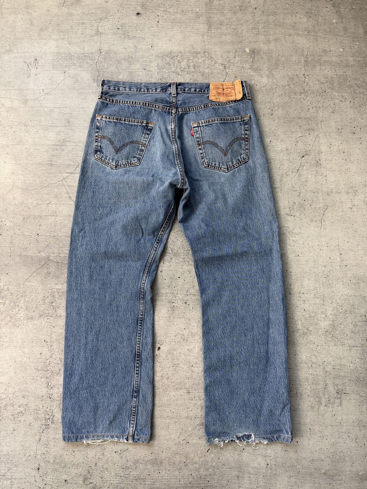 Levi's Vintage Levis 501 Straight Leg Distressed Jeans 34x30 Size US 34 / EU 50 - 2 Thumbnail