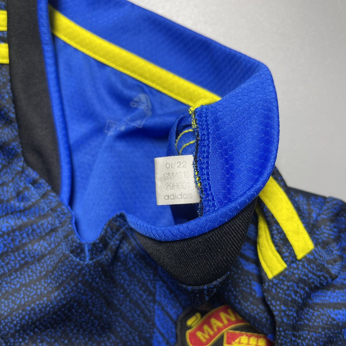 Nike MAN UNITED ADIDAS 2021/2022 FOOTBALL THIRD JERSEY #7 RONALDO Size US L / EU 52-54 / 3 - 6 Thumbnail