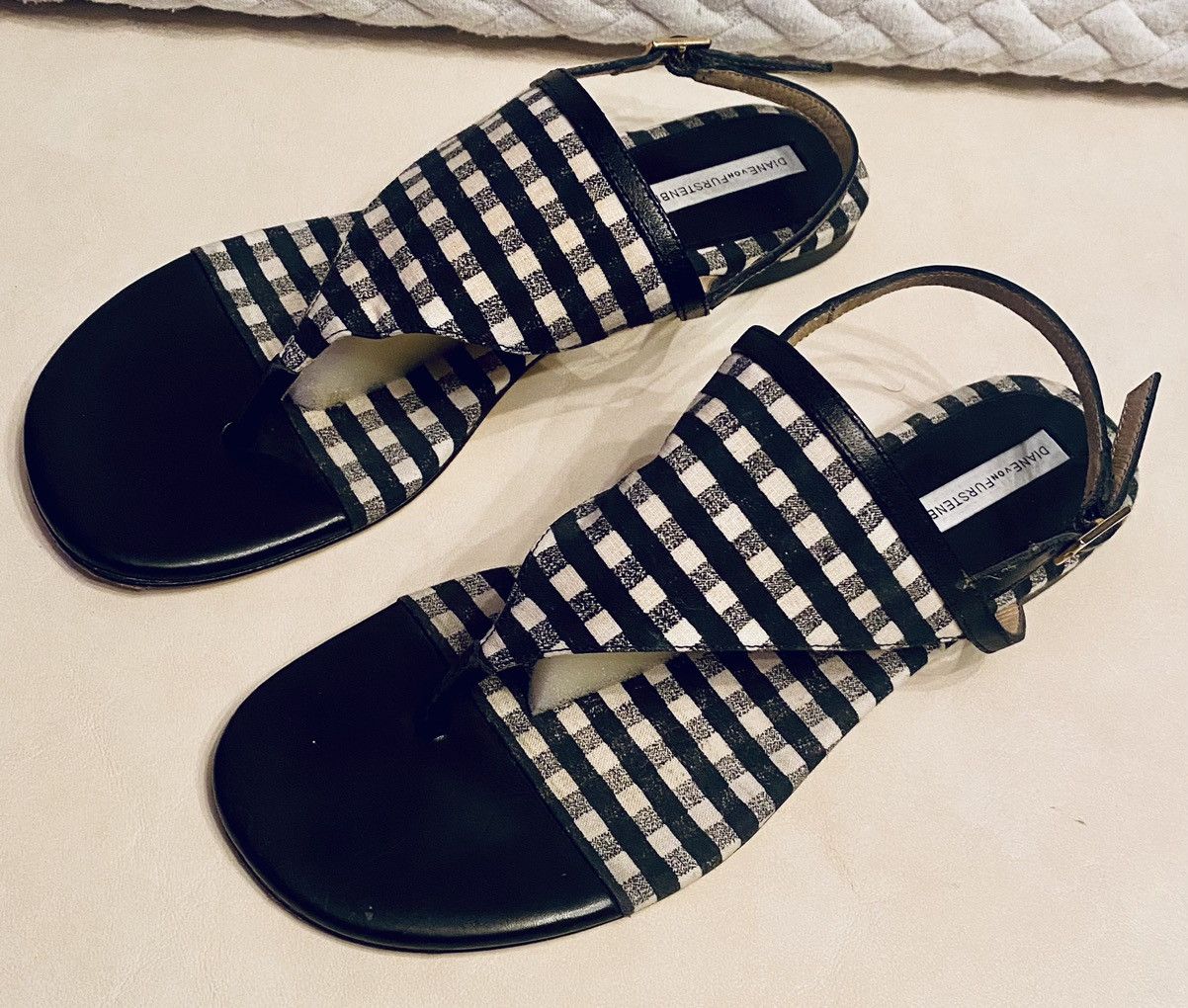 Diane von Furstenberg DvF 🇮🇹 Italian Summer Gingham Check Thong Sandals 7.5 B Size US 7.5 / IT 37.5 - 1 Thumbnail
