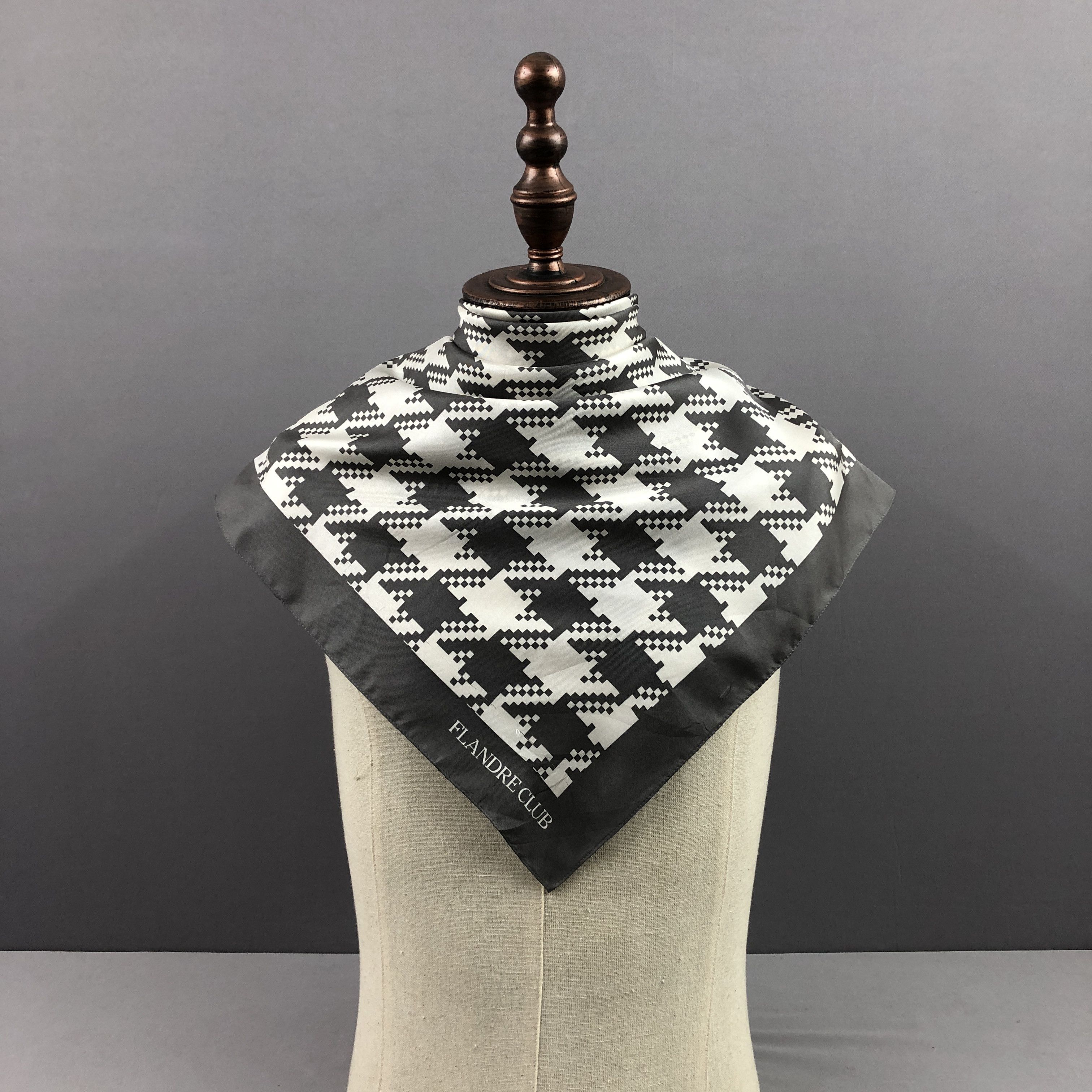 Japanese Brand Vintage Houndstooth SILK Scarf Twill Stole Wraps Scarves Size ONE SIZE - 2 Thumbnail