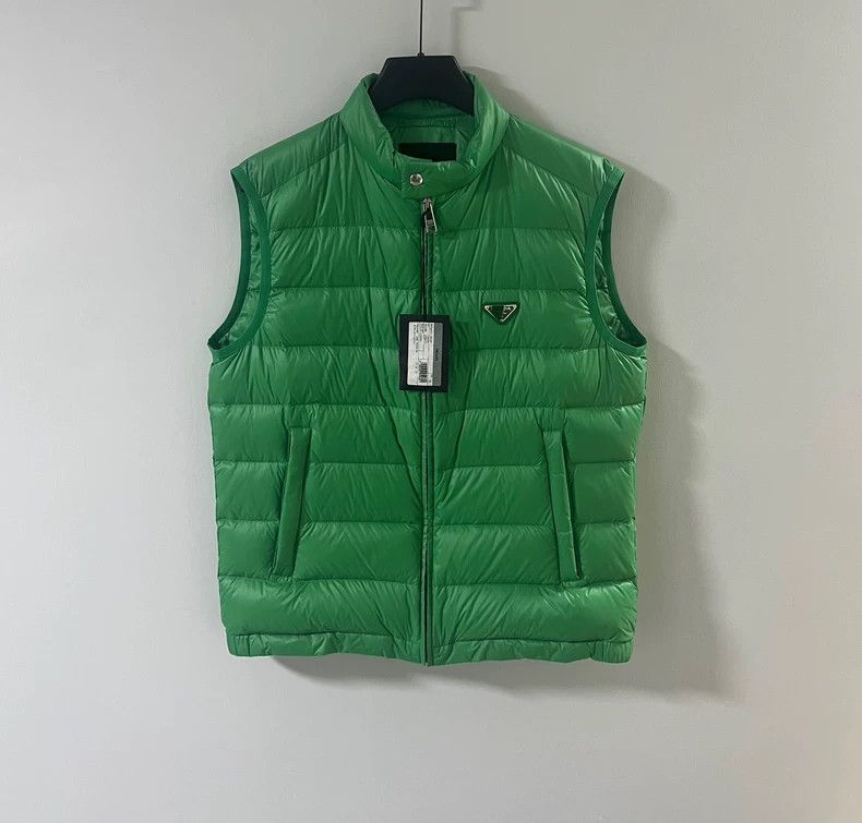 Prada Prada Down jacket vest 2501-Nextarrow Size US L / EU 52-54 / 3 - 1 Thumbnail