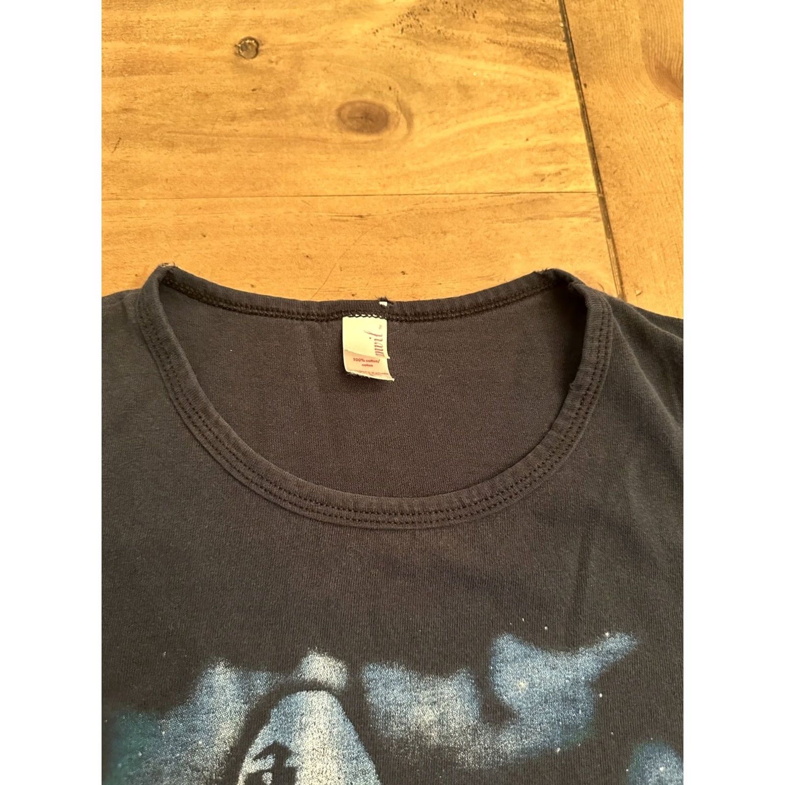 Vintage VINTAGE Wolf T-Shirt Women’s Small Blue Distressed Nature Wolves Wool? Size S / US 4 / IT 40 - 3 Thumbnail