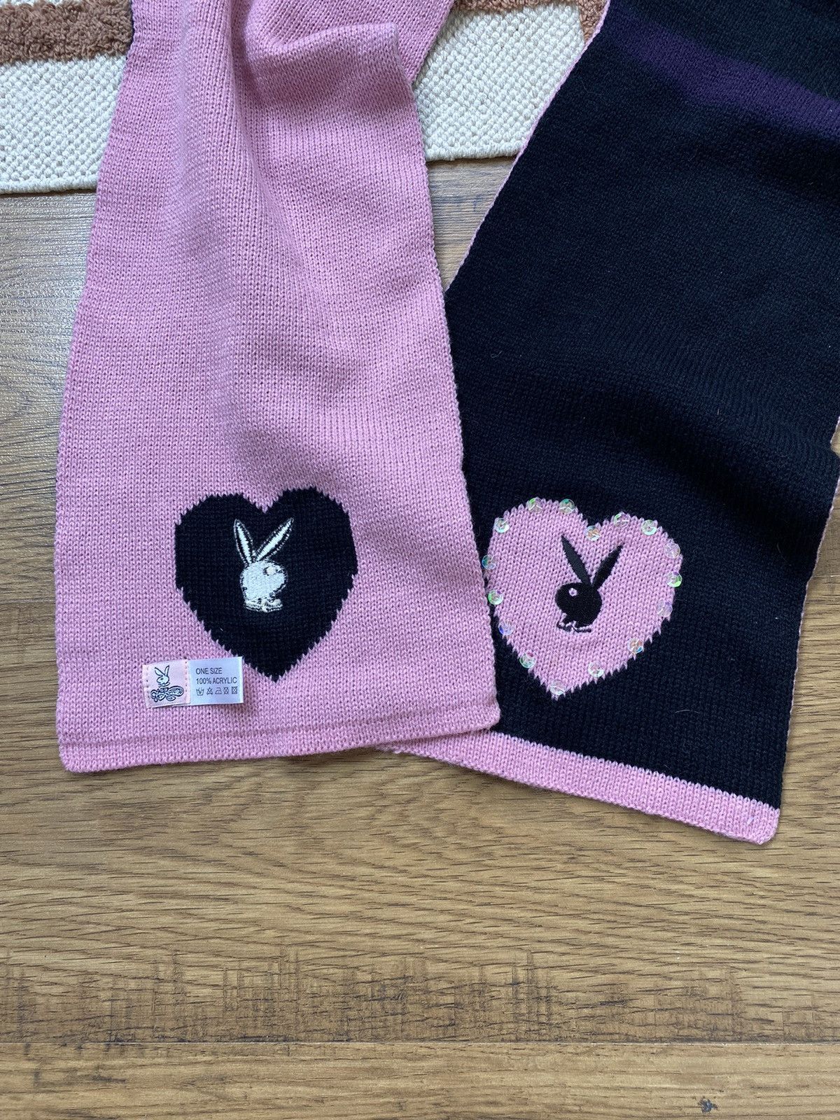 Playboy 🐇🌸 PLAYBOY PINK VINTAGE SCARF Size ONE SIZE - 4 Thumbnail