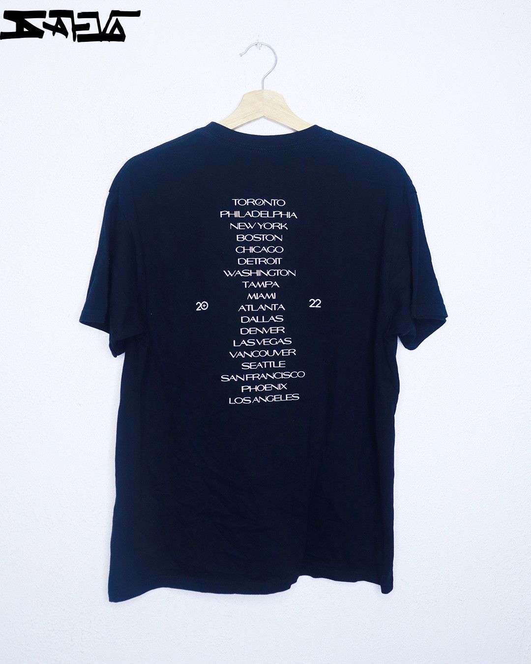 The Weeknd XO After Hours Tour 2022 Tee Size US L / EU 52-54 / 3 - 4 Thumbnail