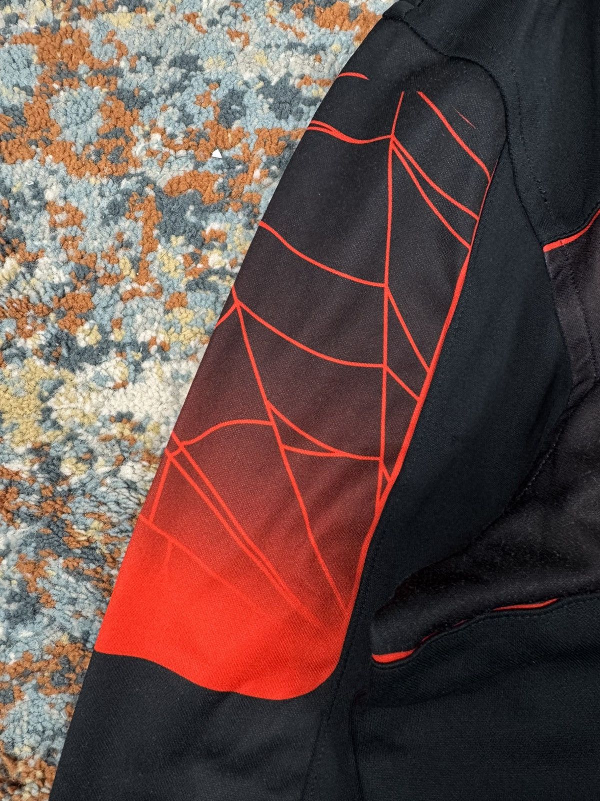 Spyder Vintage y2k Spyder crazy spiders web print thermal top Size US M / EU 48-50 / 2 - 10 Thumbnail
