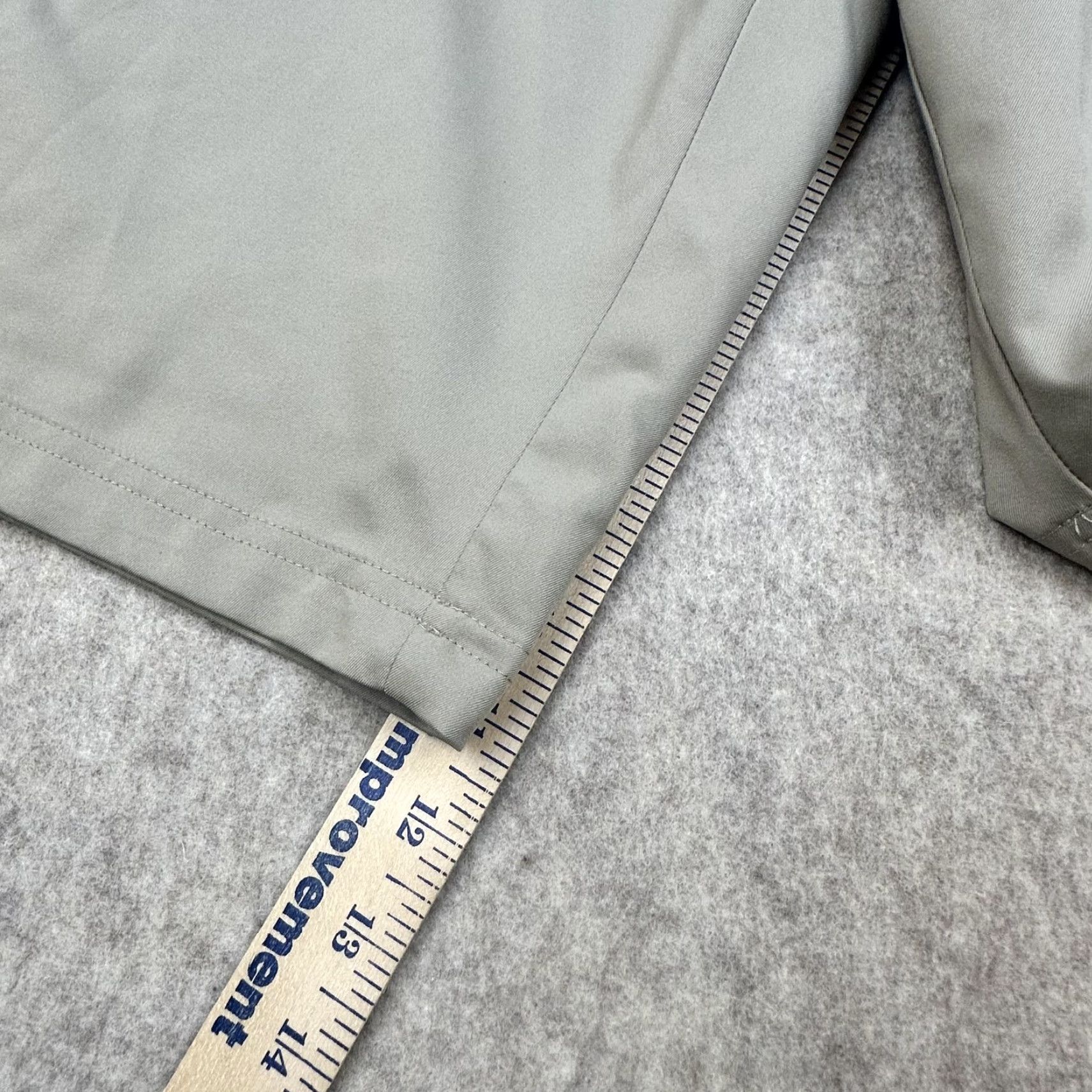 Fila FILA Mens Golf Shorts 36 Gray Flat Front Stretch Performance Chino Casual Style Athletic Inseam 10in Pockets Regular Waist 36 Gray FILA Sport Size US 36 / EU 52 - 6 Thumbnail