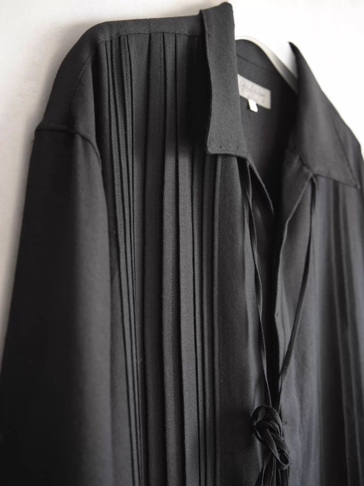 Yohji Yamamoto Yohji Yamamoto 22AW Pleated Knot Wool Long Shirt 3 Size US L / EU 52-54 / 3 - 4 Thumbnail