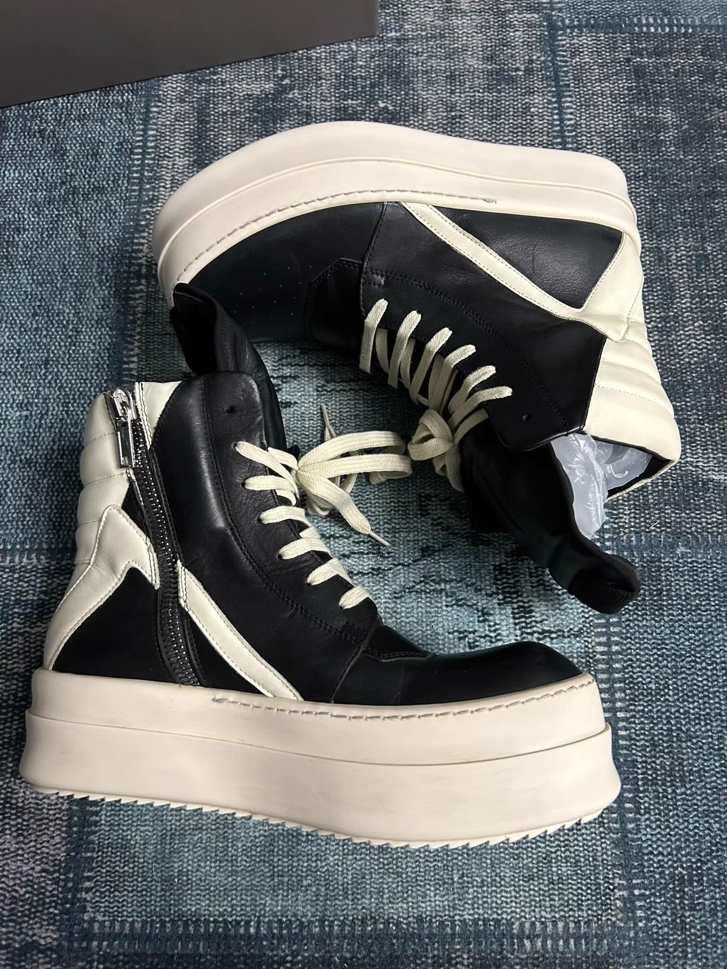 Rick Owens Rick Owens Mainline Thick Sole Reverse Triangle Sneakers Size US 8 / EU 41 - 1 Thumbnail