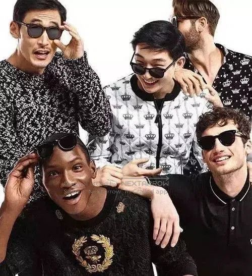 Dolce & Gabbana Dolce & Gabbana Runway Crown Print Puffer Jacket. Size US L / EU 52-54 / 3 - 4 Thumbnail