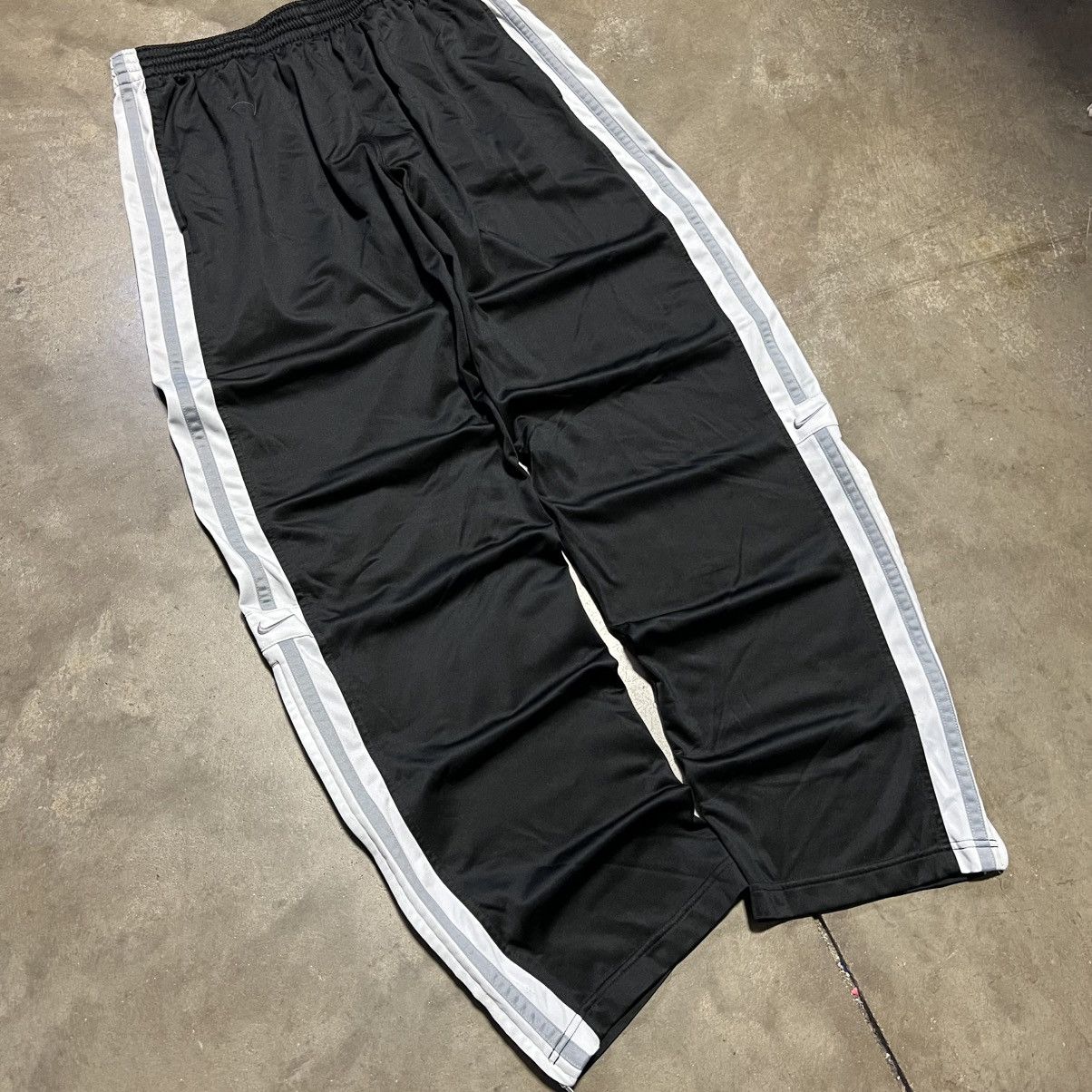 Vintage Vintage Y2K Nike Mini Swoosh Sweatpants Baggy Satin Warmup Size US 32 / EU 48 - 2 Thumbnail