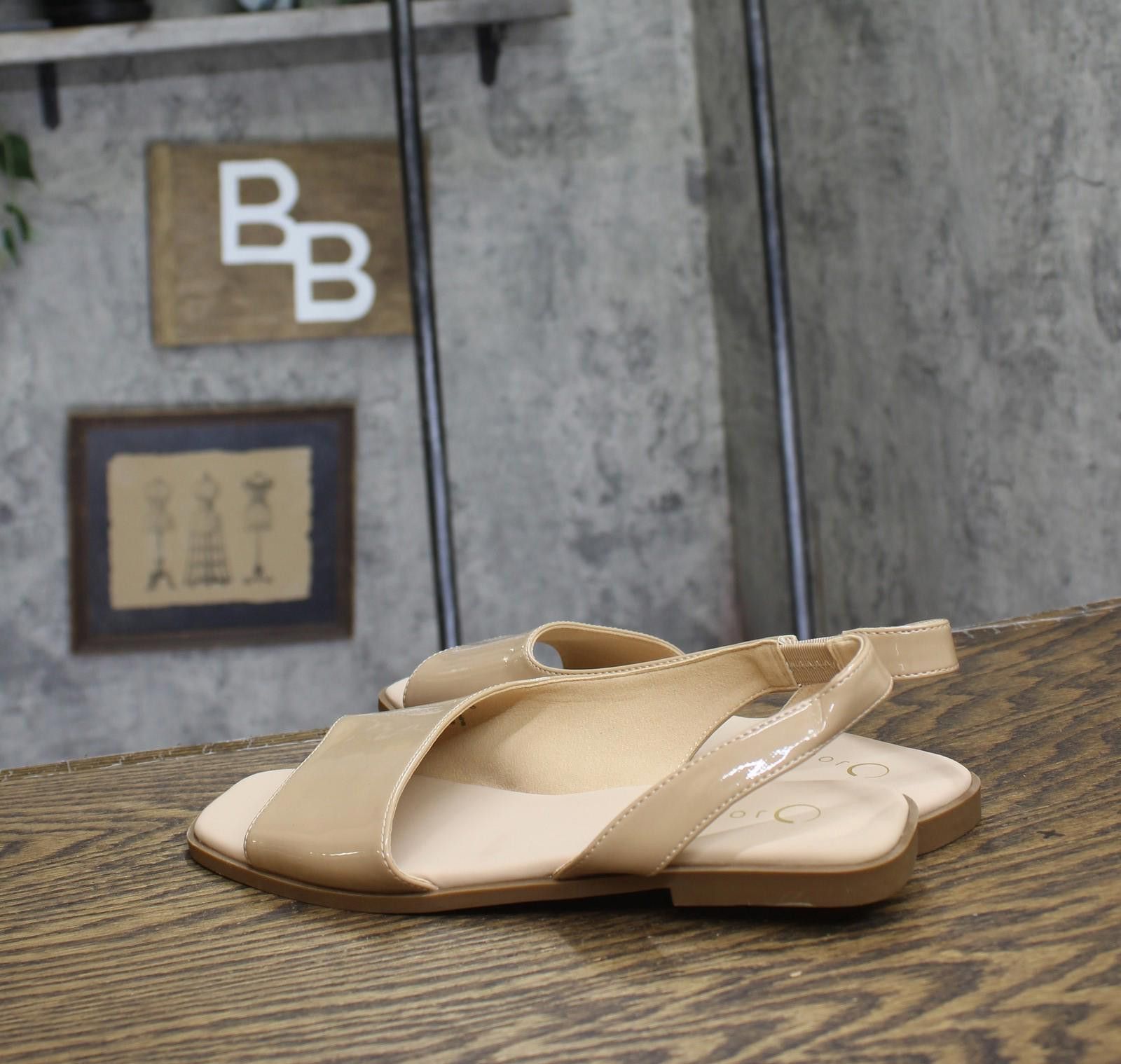 Other Journee Collection Womens Flat Sandals Patent Nude Brown 8w Size US 8 / IT 38 - 2 Thumbnail