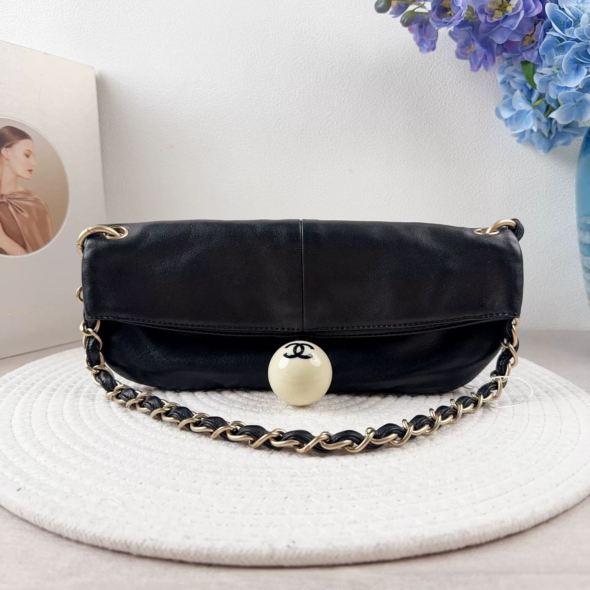 Chanel Pre-loved Bag Very good condition Size ONE SIZE - 1 Thumbnail