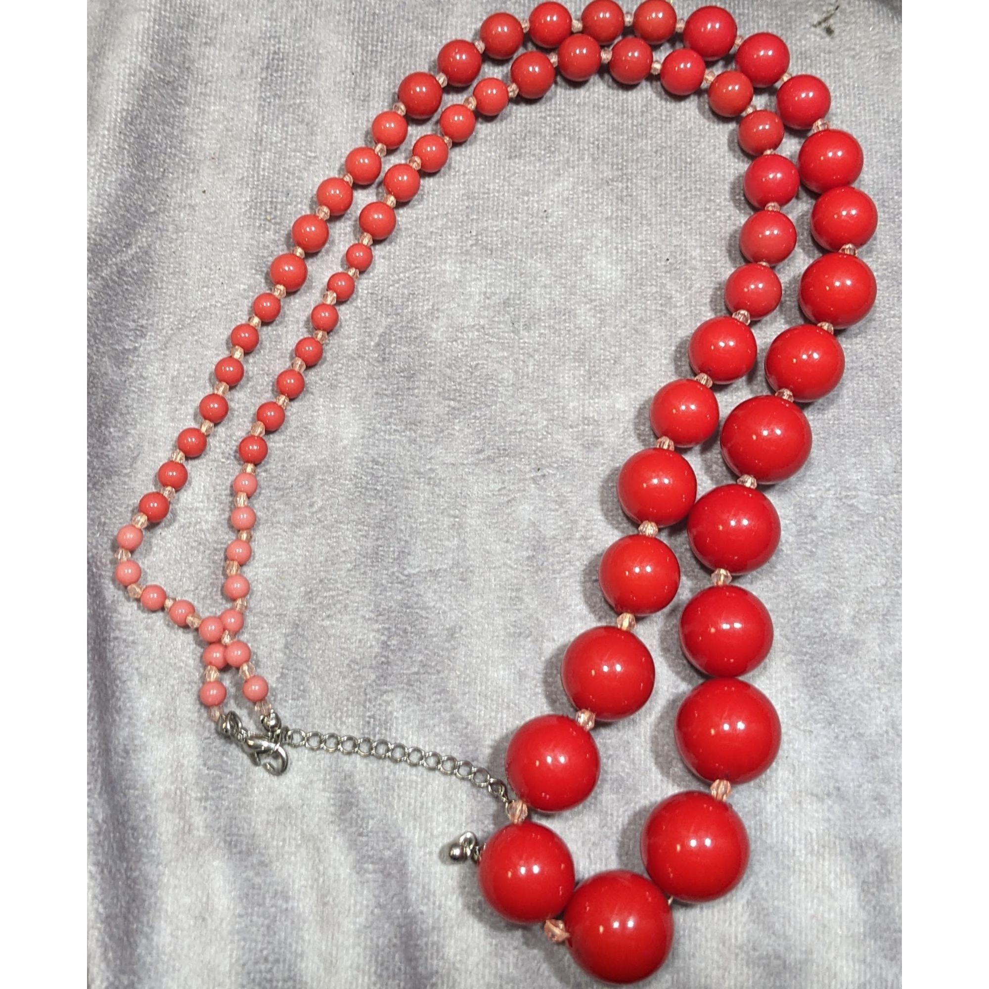 Other Vintage Red Lucite Graduated Beaded Necklace Size ONE SIZE - 8 Thumbnail