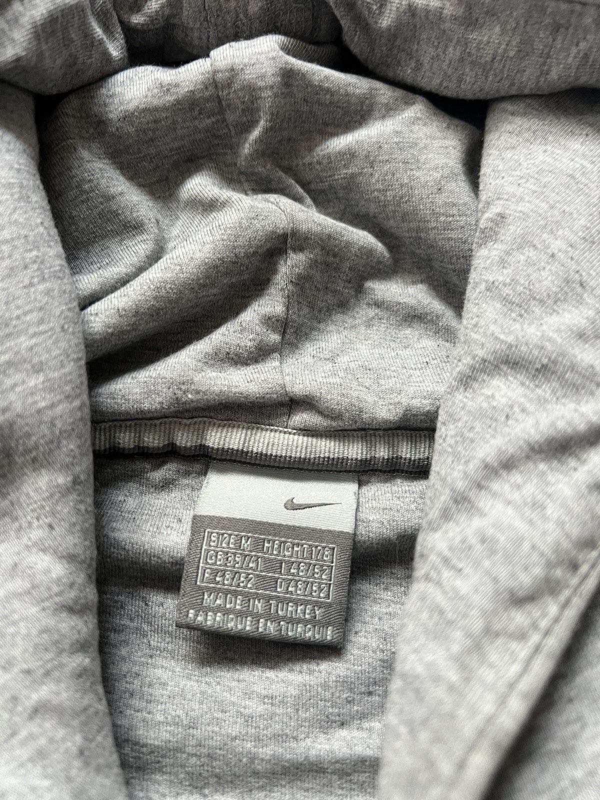 Nike Vintage Nike Hoodie Big Central Logo Faded Boxed Style Size US M / EU 48-50 / 2 - 4 Thumbnail