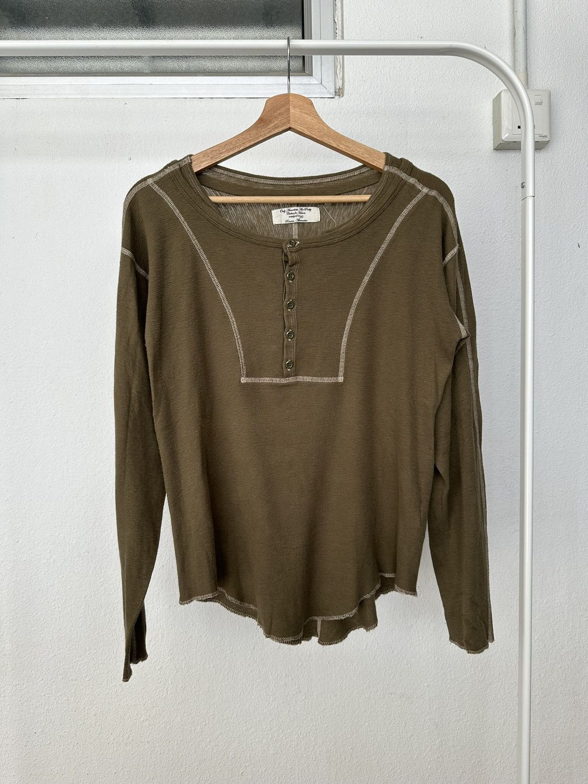 20471120 2000s RNA Inc. mesh cyberpunk long sleeve Size US M / EU 48-50 / 2 - 5 Thumbnail