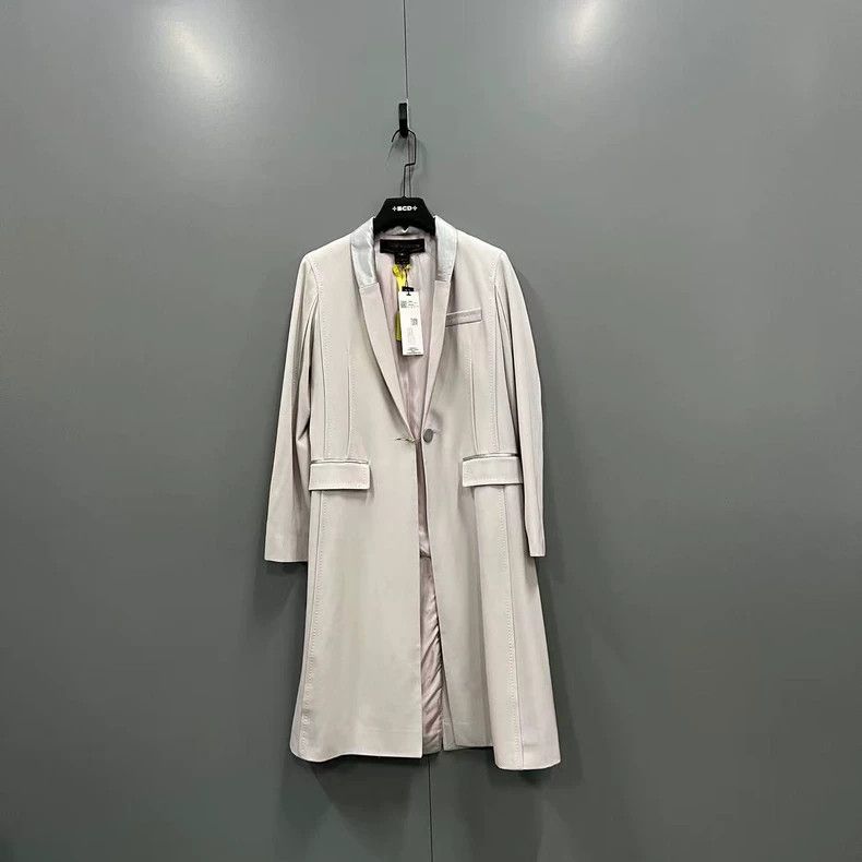 Louis Vuitton Louis Vuitton size 38 Beige coat 2502-Nextarrow Size US M / EU 48-50 / 2 - 1 Thumbnail