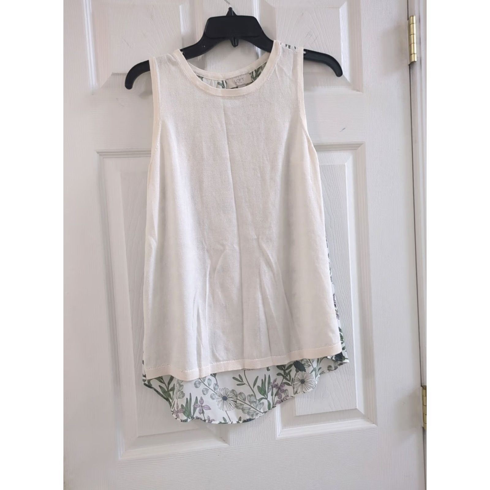 Ann Taylor Loft Outlet Ann Taylor Loft Women’s Tank Top Floral Back Wide Strap Size M Pink Casual Shirt Size M / US 6-8 / IT 42-44 - 2 Thumbnail