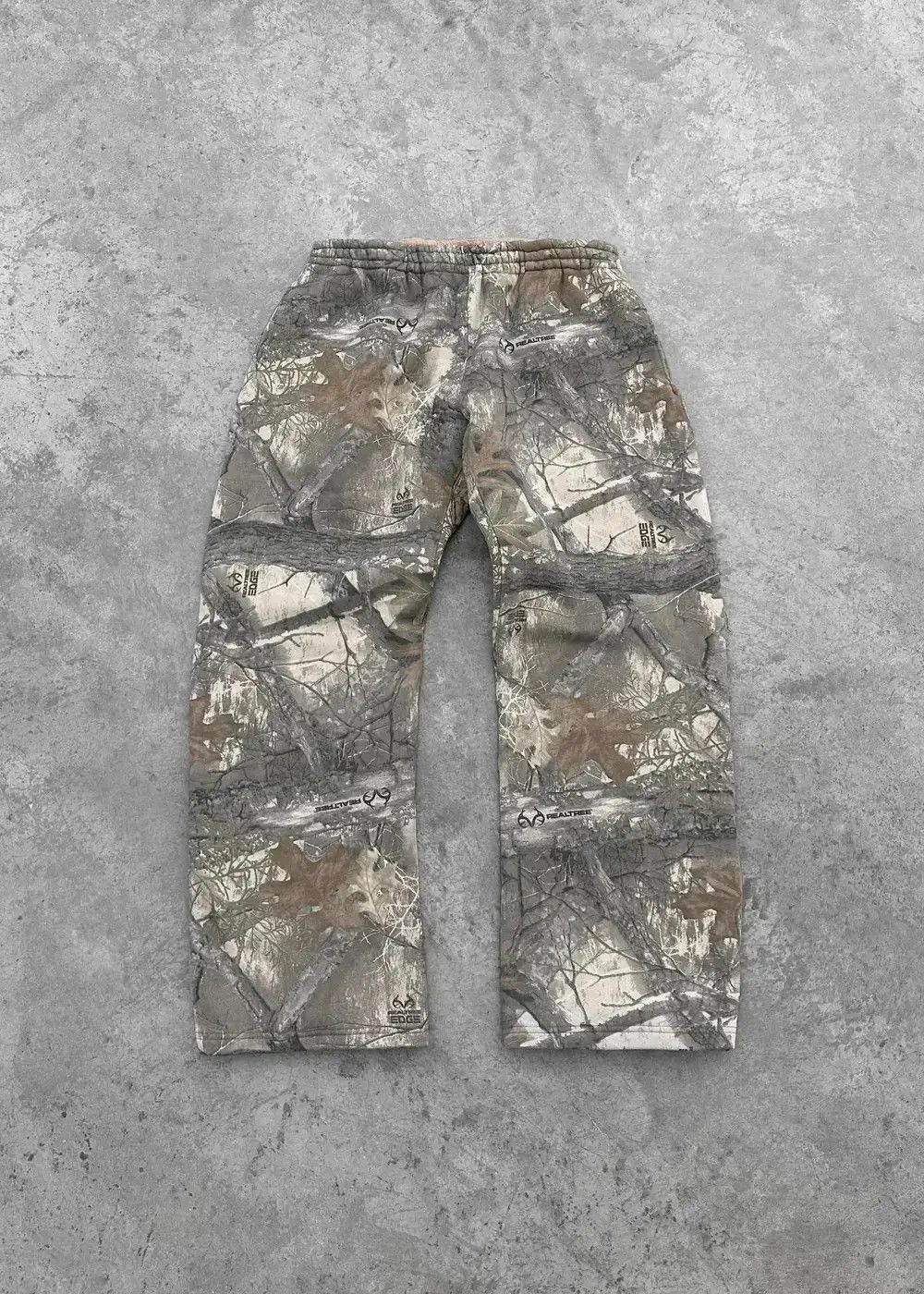 Japanese Brand × Realtree × Vintage Cotton Real Tree Camouflage Baggy Sweatpants Size US 36 / EU 52 - 3 Thumbnail