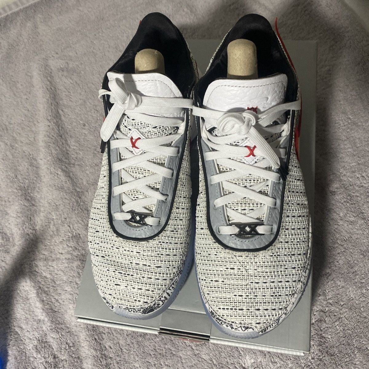 Nike Nike LeBron 20 “The Debut” DJ5423-100 Size US 10.5 / EU 43-44 - 6 Thumbnail