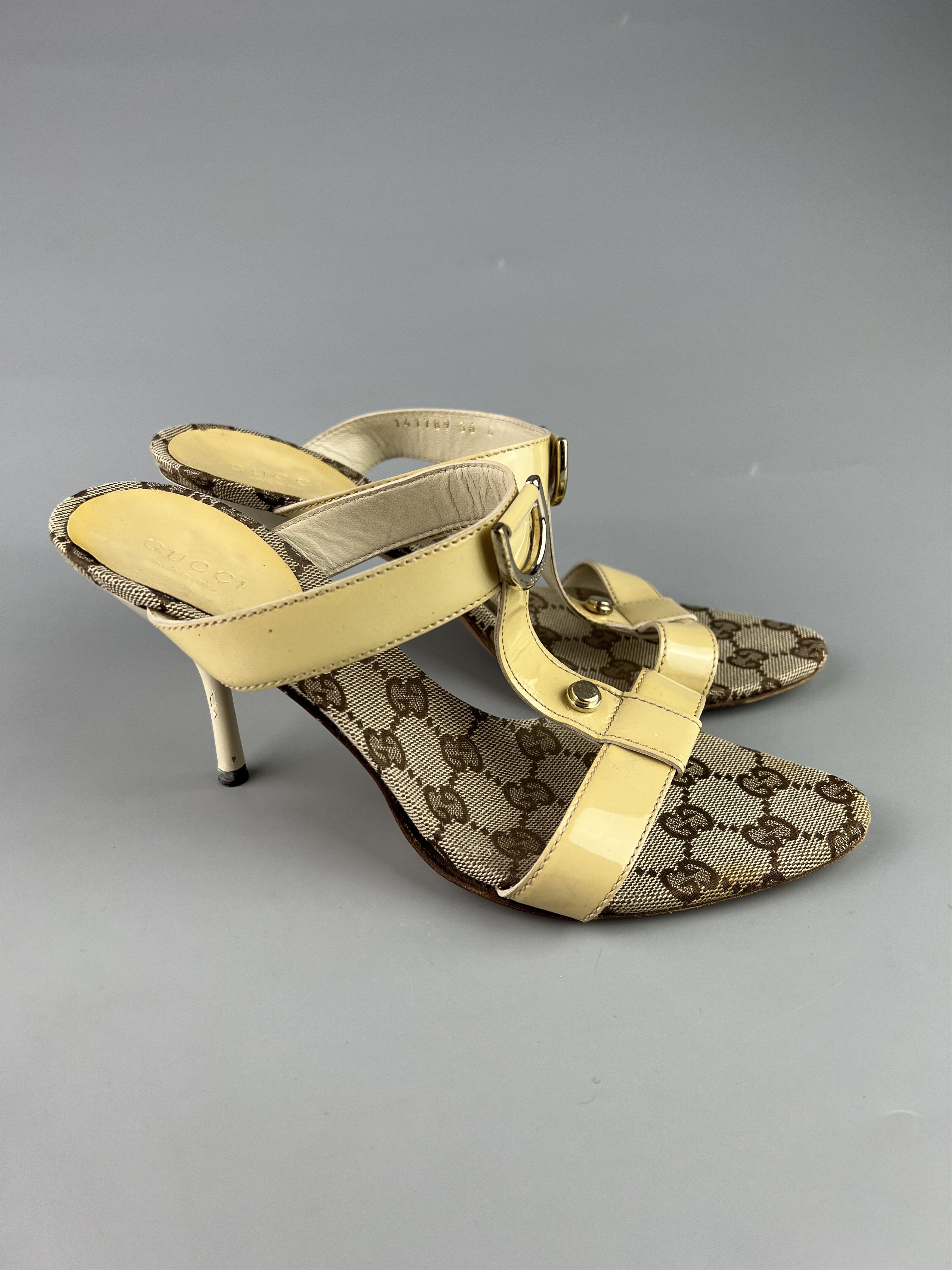 靴 Vintage Gucci Monogram Heel Mules 36 C Gucci × Vintage Gucci Vintage Sandals Heels Monogram GG