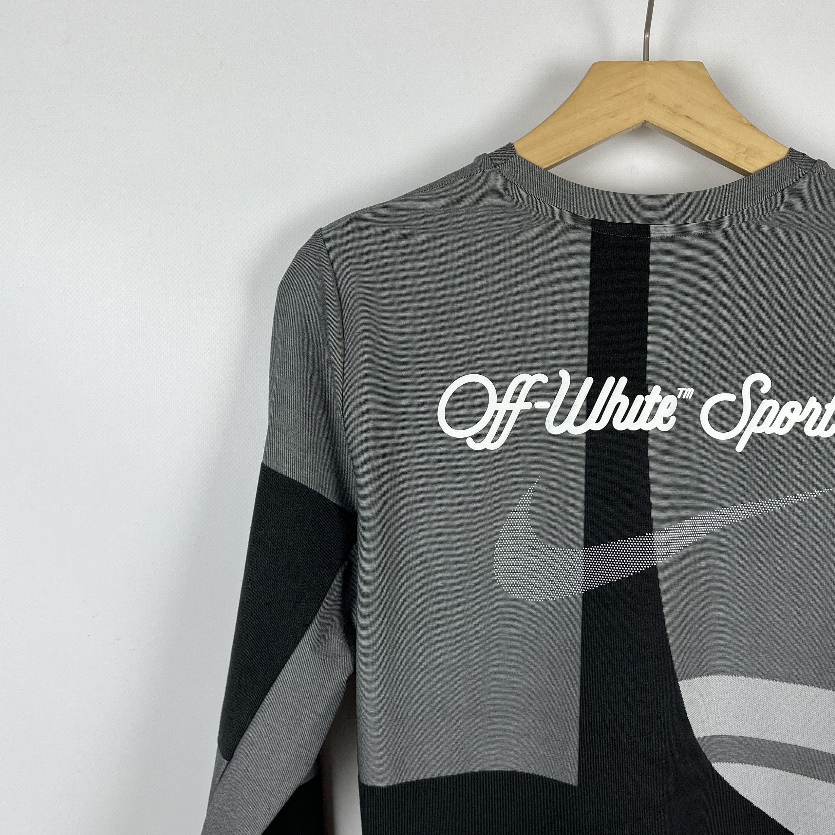 Nike × Off-White Nike X Off White Big Logo Easy Run Top Size XL / US 12-14 / IT 48-50 - 5 Thumbnail