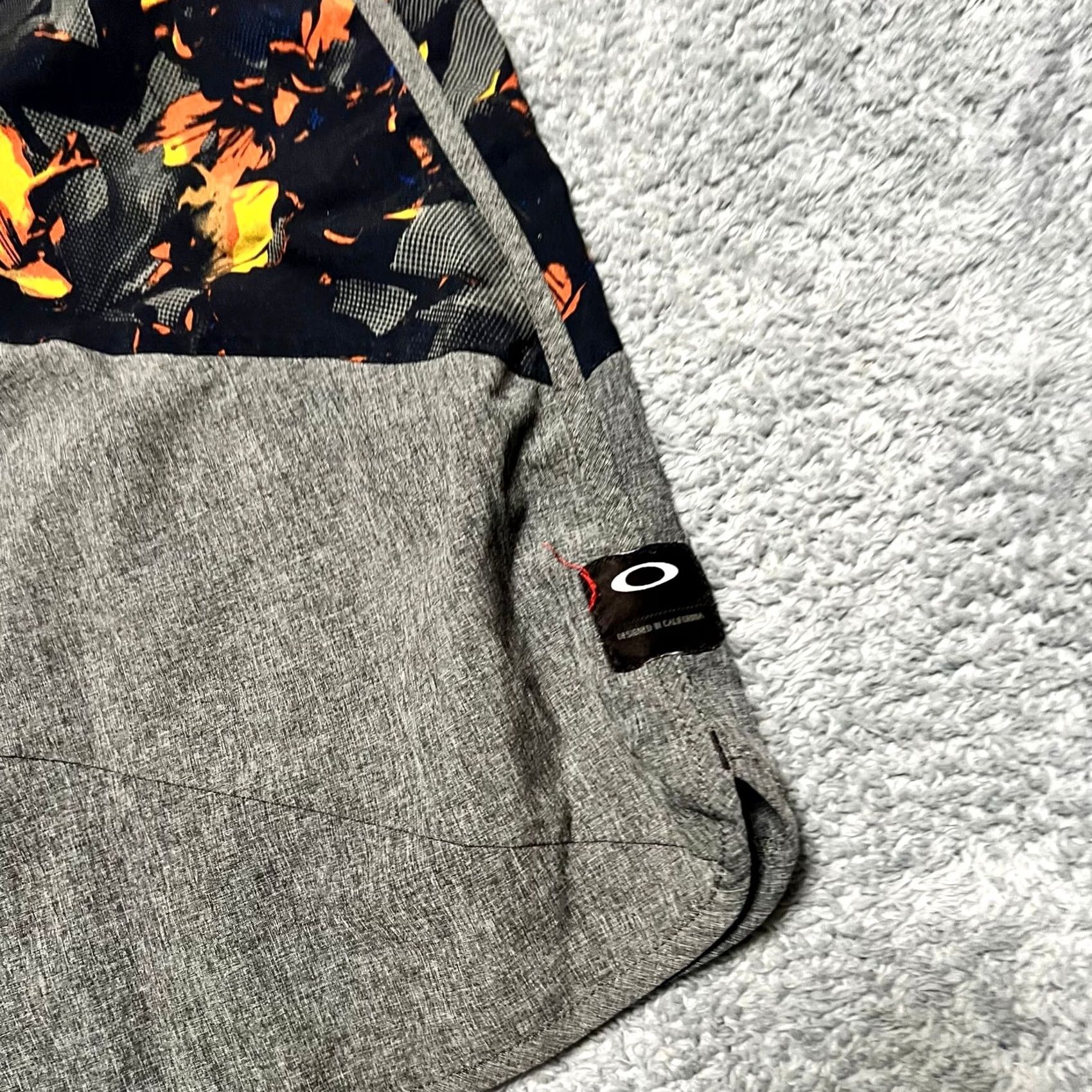 Oakley Oakley Shorts 32 Gray Swim Trunks Mens Floral Board Beach Size US 32 / EU 48 - 2 Thumbnail