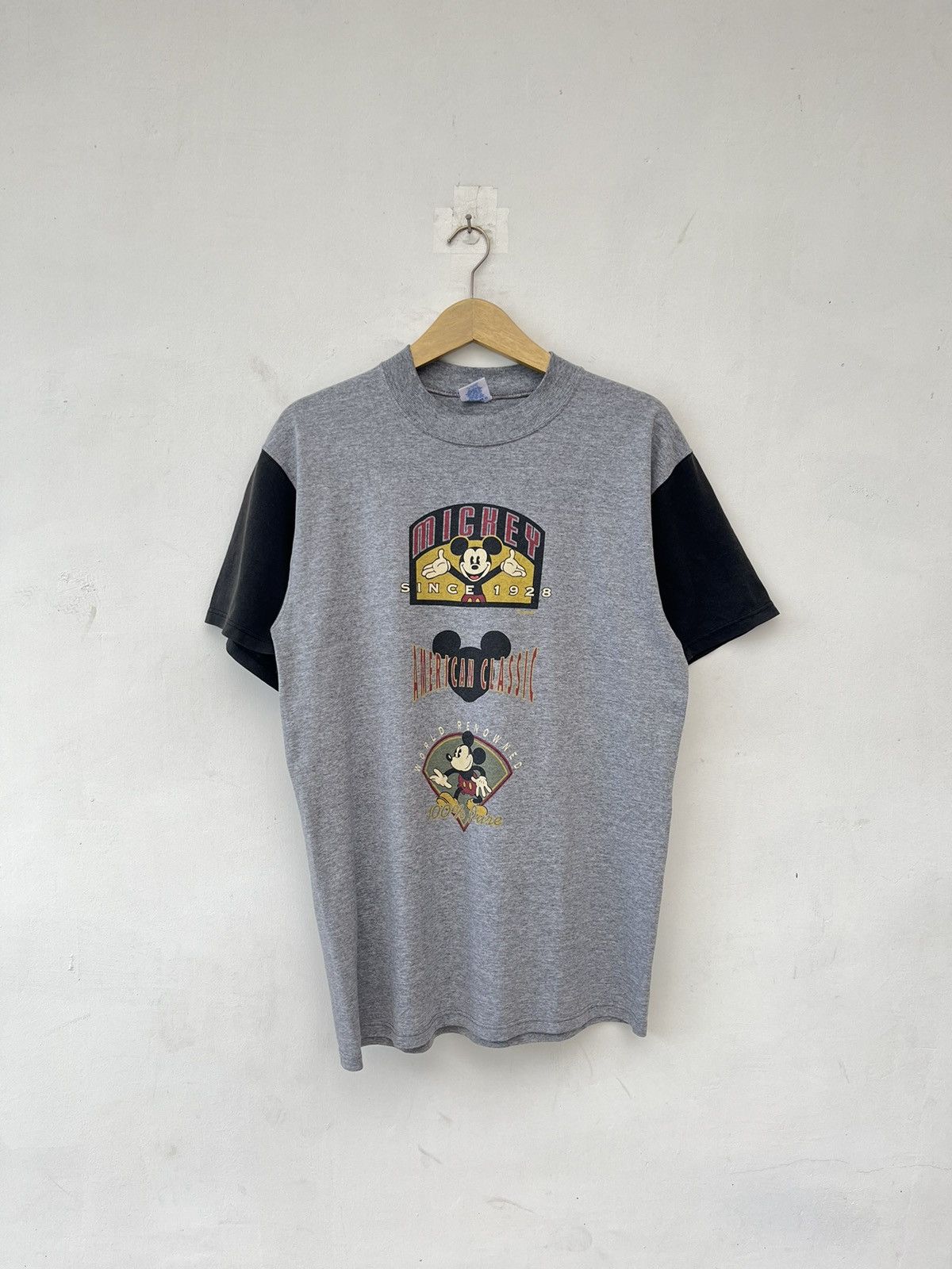 90’s Mickey Mouse American Clasic Velva Sheen Tag Tees