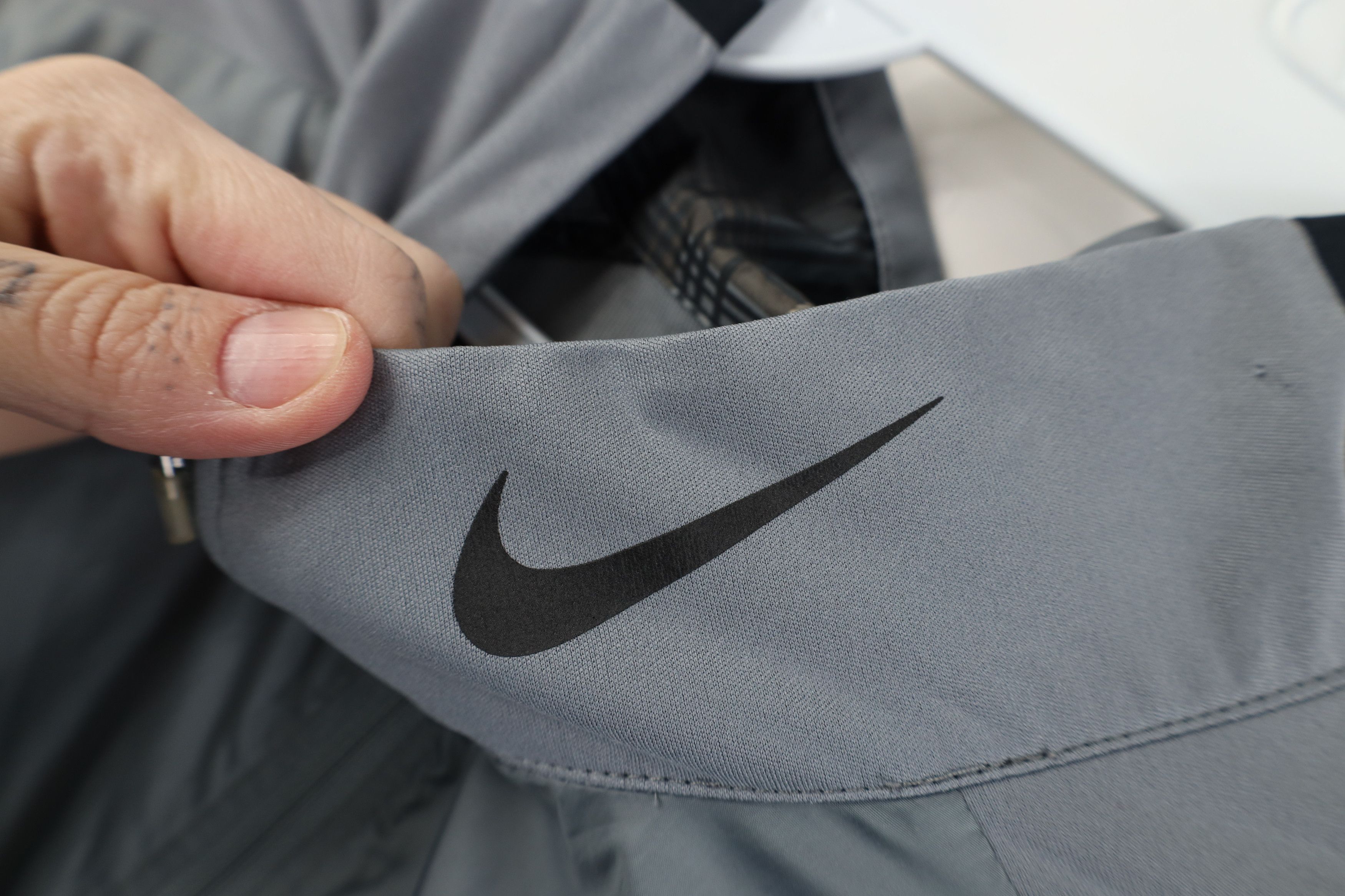 Nike Nike Golf Waterproof Pullover Windbreaker Rain Jacket Gray Size US XL / EU 56 / 4 - 4 Thumbnail