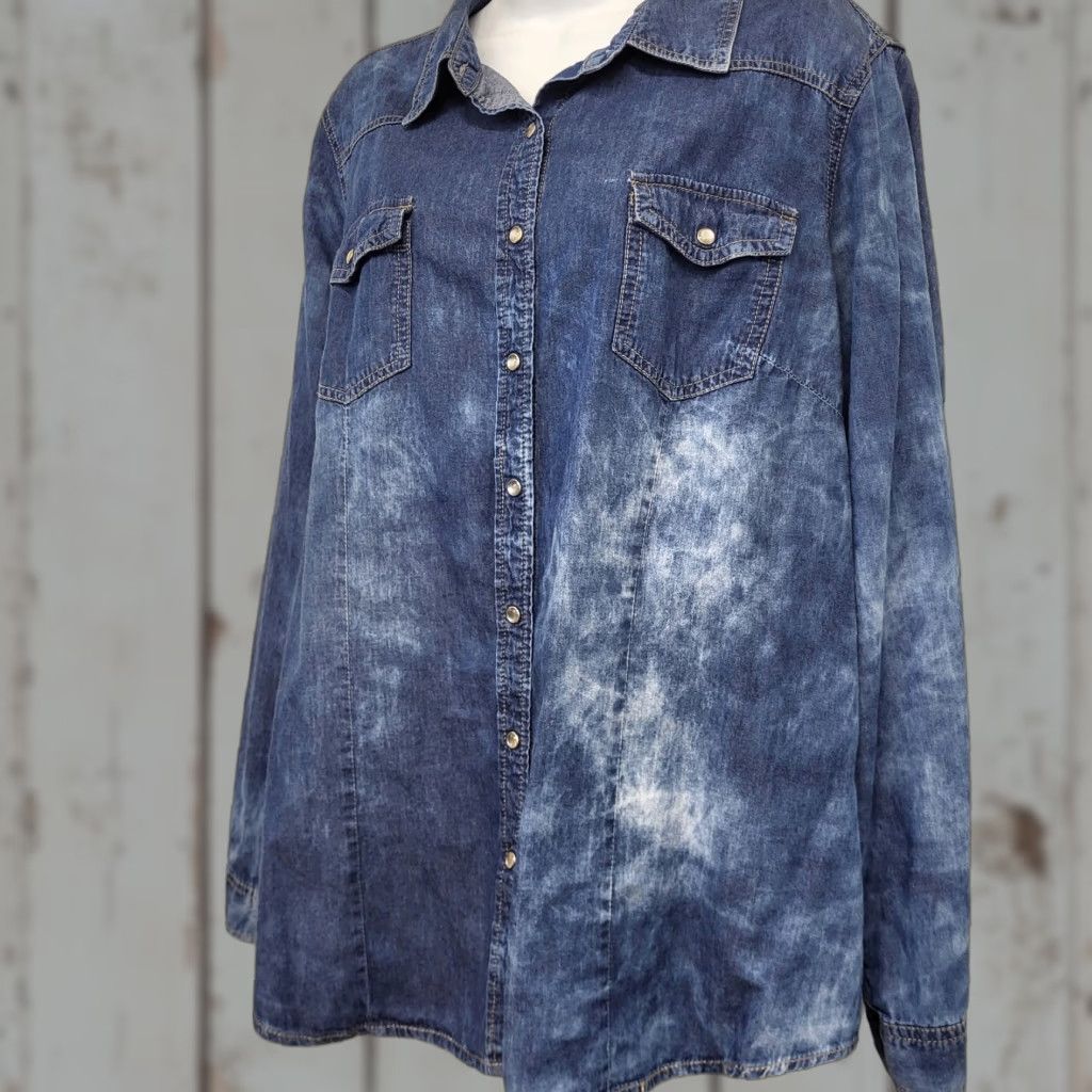 Vintage YMI Jean Shirt Women's 2X Blue Top 100% Cotton Snap Long Sleeve Distressed Blouse Shirt Men? Wait. No extra text. Size XXL / US 16-18 / IT 52-54 - 1 Thumbnail