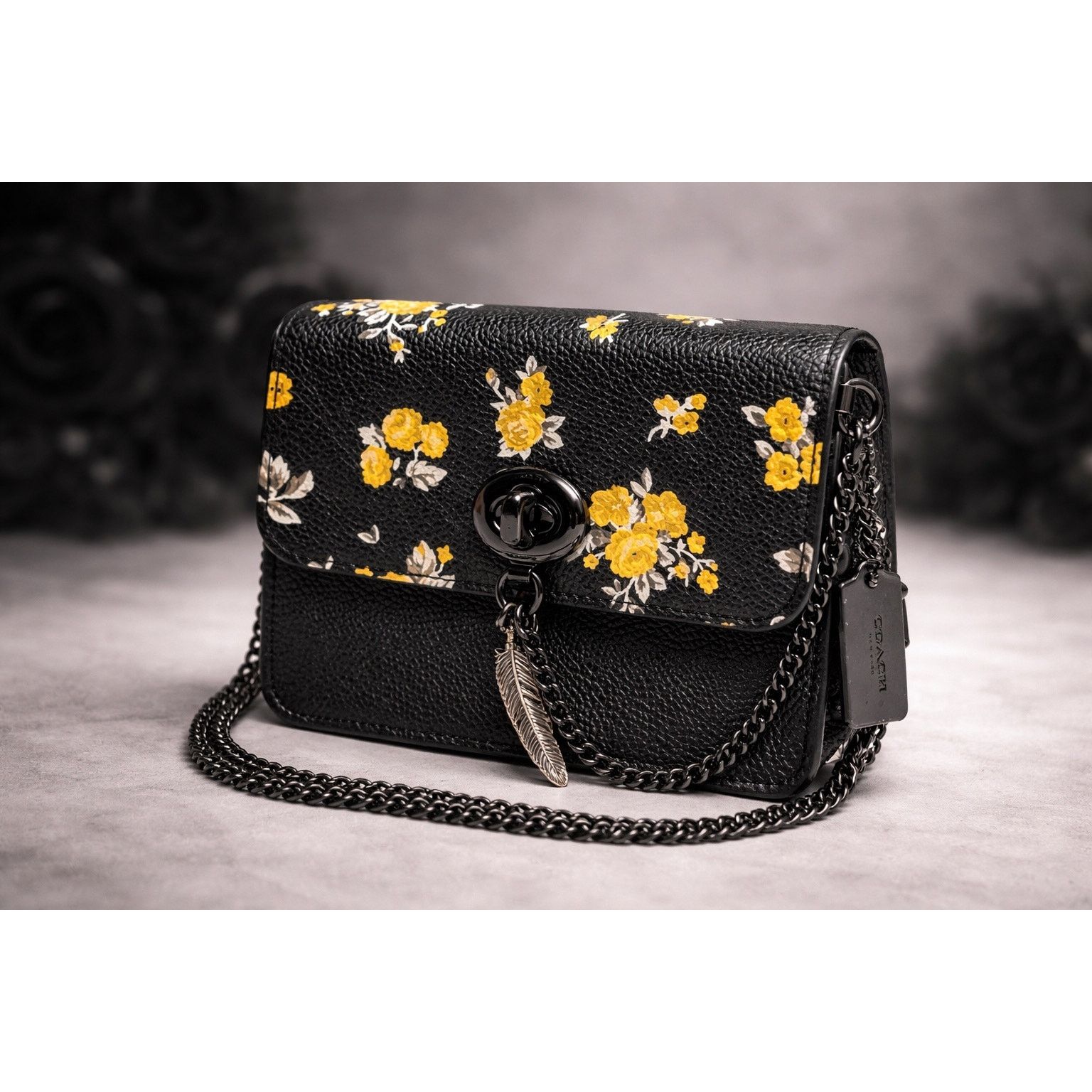 Coach Vintage Tea Rose Coach Bowery Crossbody Black Yellow Roses Size ONE SIZE - 1 Thumbnail