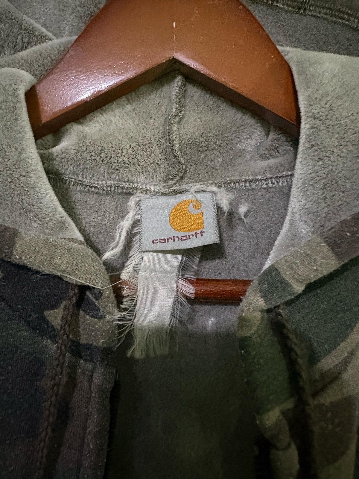 Carhartt VTG 90's Carhartt Camouflage Sweater Small Logo Design Size US L / EU 52-54 / 3 - 7 Thumbnail
