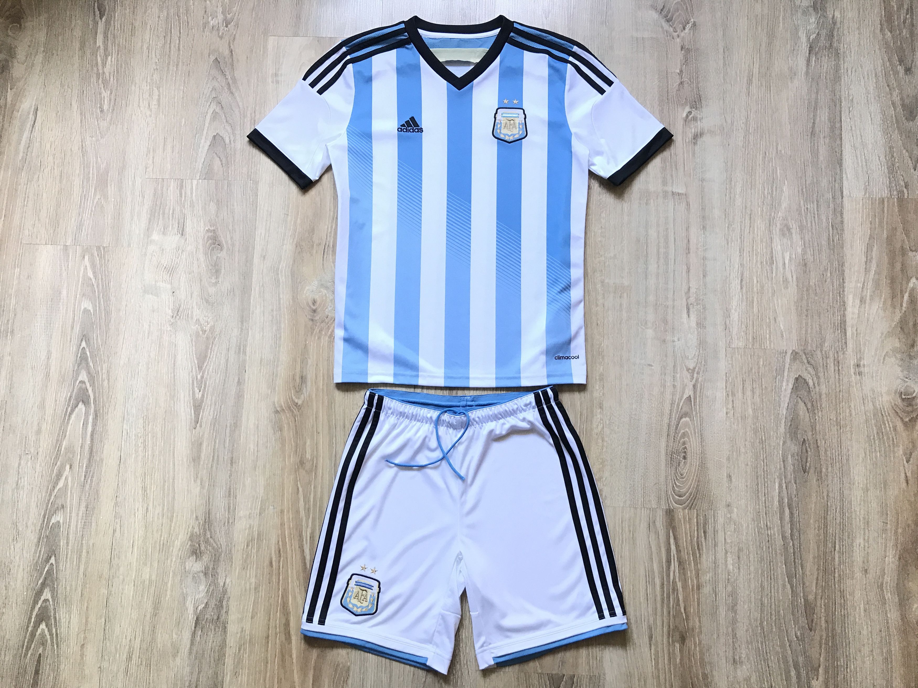 Adidas Kids Vintage Adidas Argentina Home Football Shirt 2014 Size US XXS / EU 40 - 3 Thumbnail