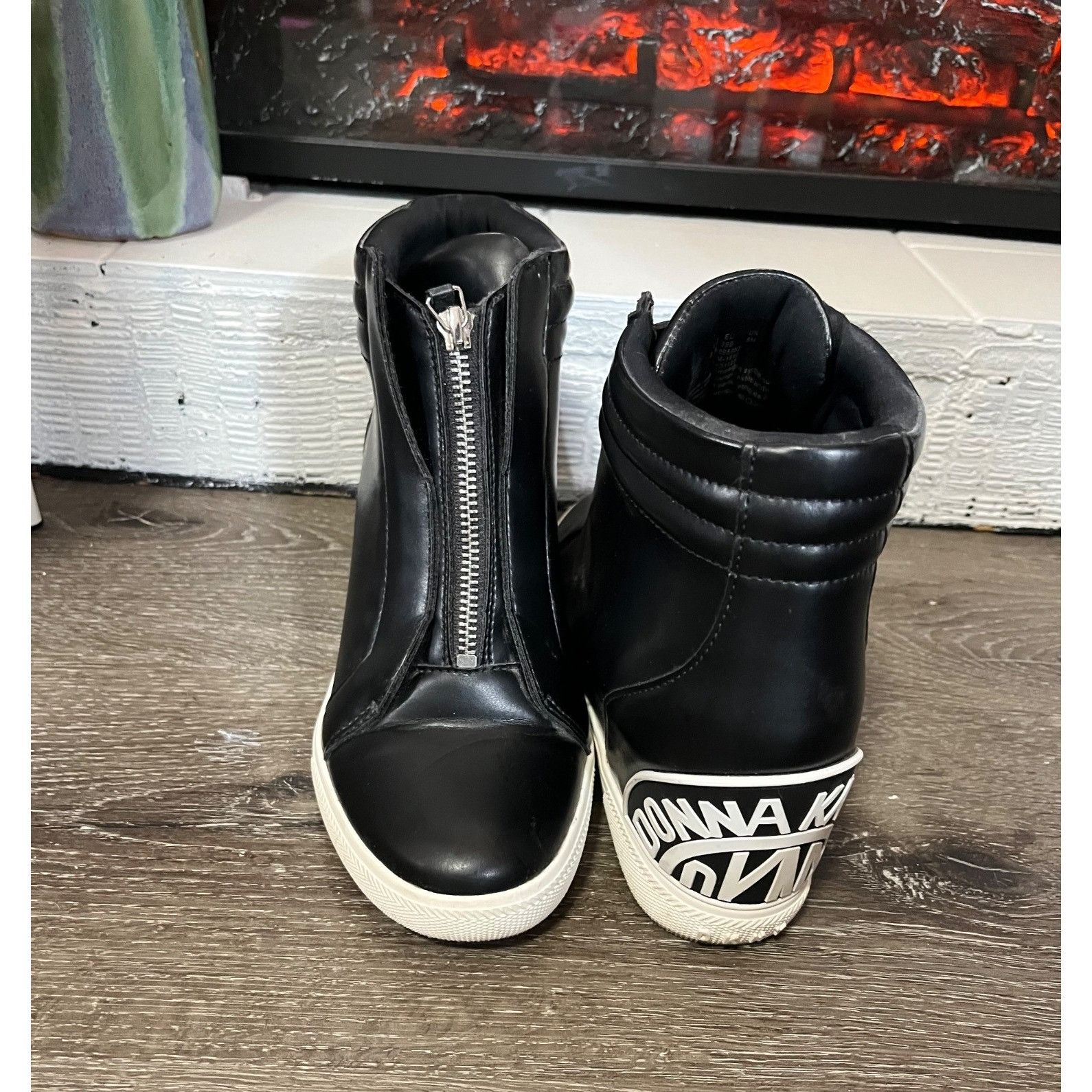 DKNY DKNY Black High-Top Leather Sneakers With Zipper Closure & L Size US 8.5 / IT 38.5 - 2 Thumbnail