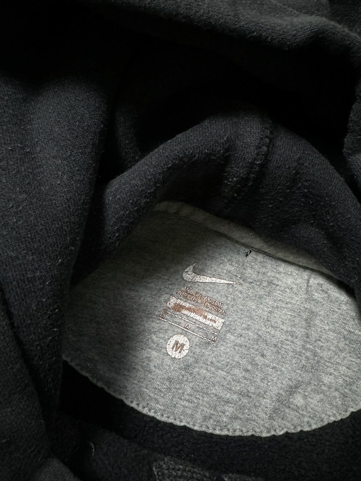 Nike × Vintage Vintage Nike Faded Black Hoodies Big Logo Y2K STYLE Size US M / EU 48-50 / 2 - 5 Thumbnail