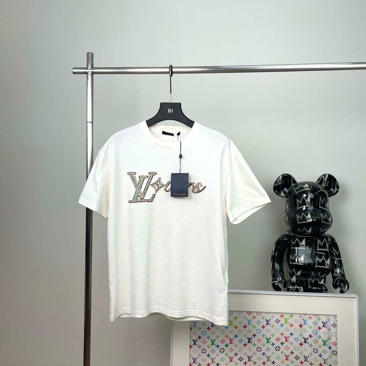Louis Vuitton Louis Vuitton Retro Embroidered T-Shirt m Men Size US M / EU 48-50 / 2 - 1 Thumbnail