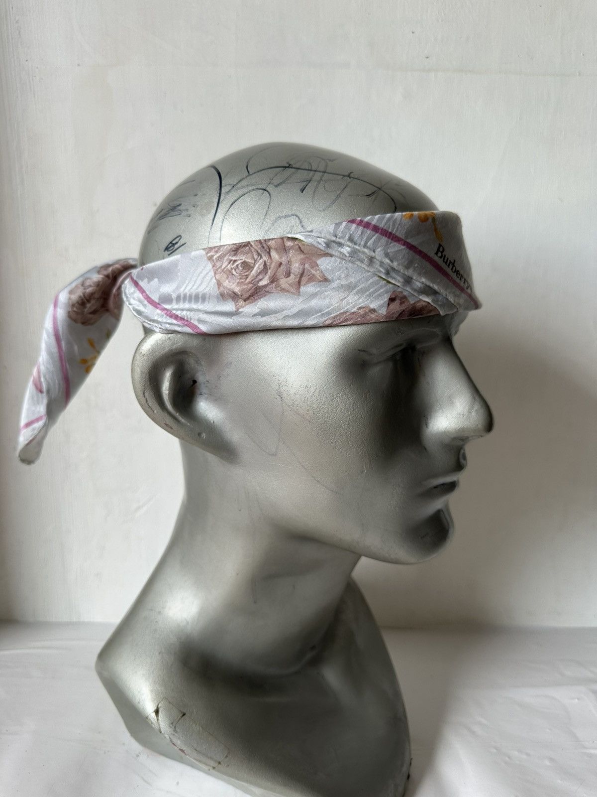 Vintage Vintage Burberry Handkerchief/ Neckerchief/ Bandana Size ONE SIZE - 3 Thumbnail