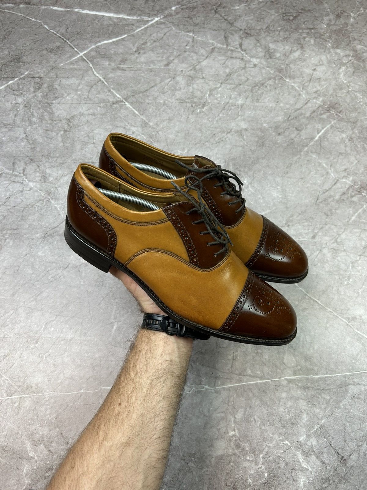 Loake Loake Lifestyle Leather Oxford Brogue Shoes Men's Size US 11.5 / EU 44-45 - 4 Thumbnail