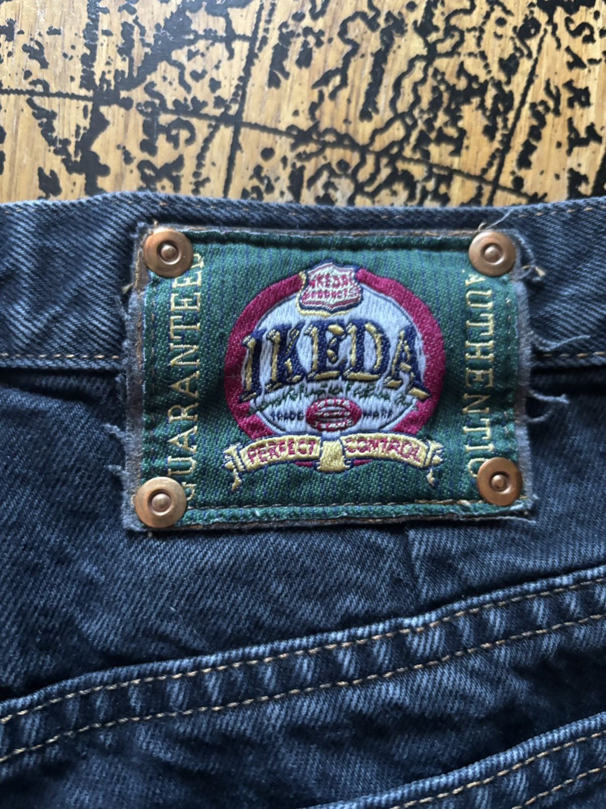 Vintage IKEDA Black Button Fly Denim Jeans Made in Canada Size US 28 / EU 44 - 7 Thumbnail