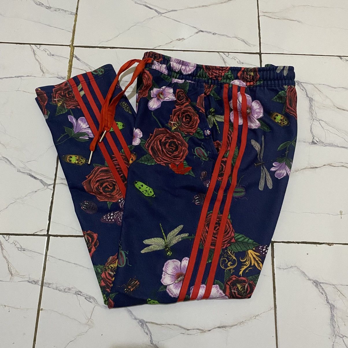 Adidas FW2014 Adidas Original by Rita Ora “Roses” Track Pants Size 30" / US 8 / IT 44 - 3 Thumbnail