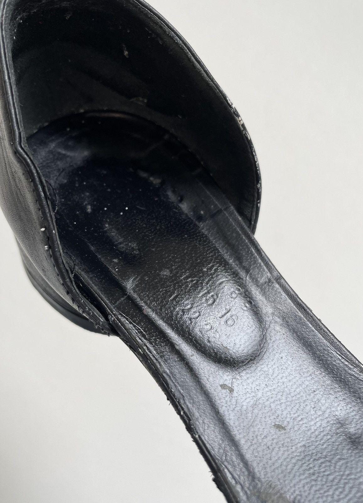 Maison Margiela 1990s Black Painted Mule Tabi Shoes Size US 8 / IT 38 - 9 Thumbnail