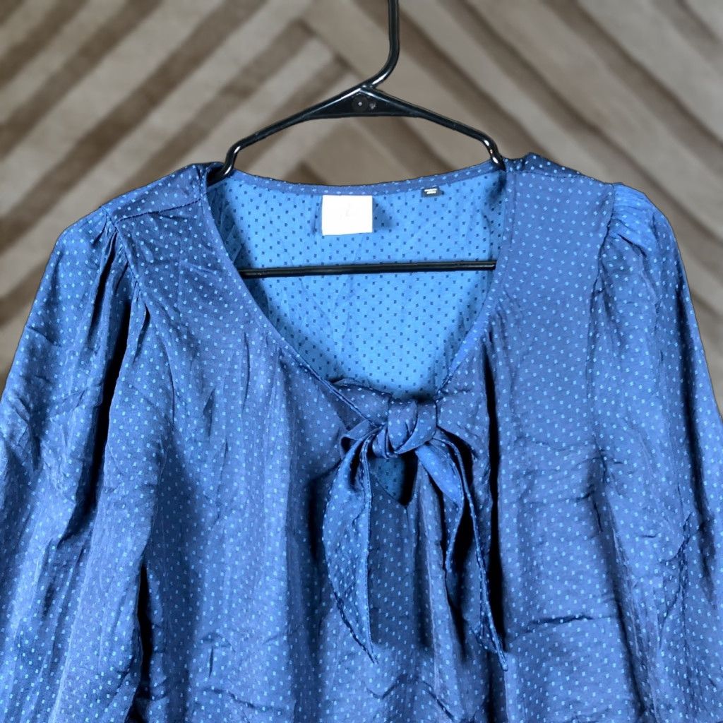 Vintage Cabi Blouse Womens Blue Dotted Front Tie Key Hole Long Sleeve Small Shirt Boho Casual Workwear Womens Size S / US 4 / IT 40 - 1 Thumbnail