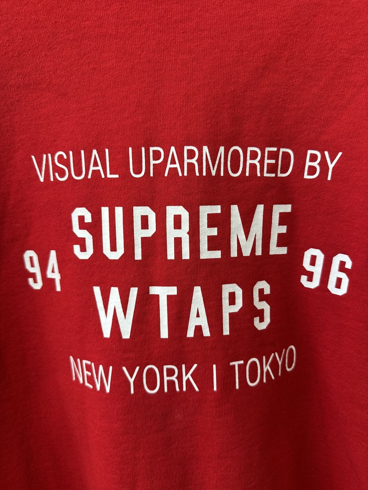 Supreme Supreme x WTAPS Crewneck sweater size XL RED FW21 Size US XL / EU 56 / 4 - 2 Thumbnail
